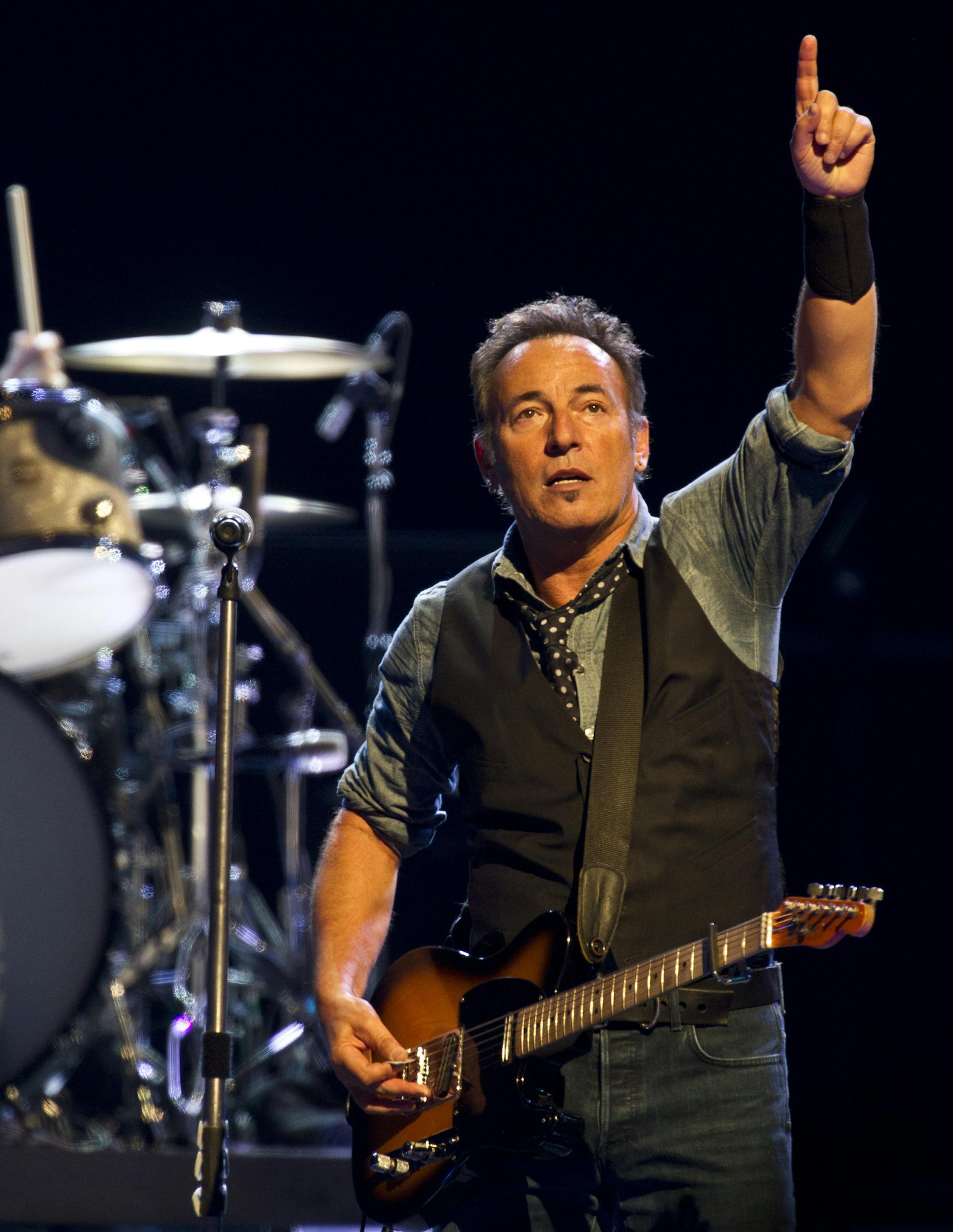 Bruce Springsteen and the E Street band performed at the Xcel Energy Center in St. Paul , Minn. on Sunday, November 11, 2012.(RENEE JONES SCHNEIDER ‚Ä¢ reneejones@startribune.com) ORG XMIT: MIN1211112119399715