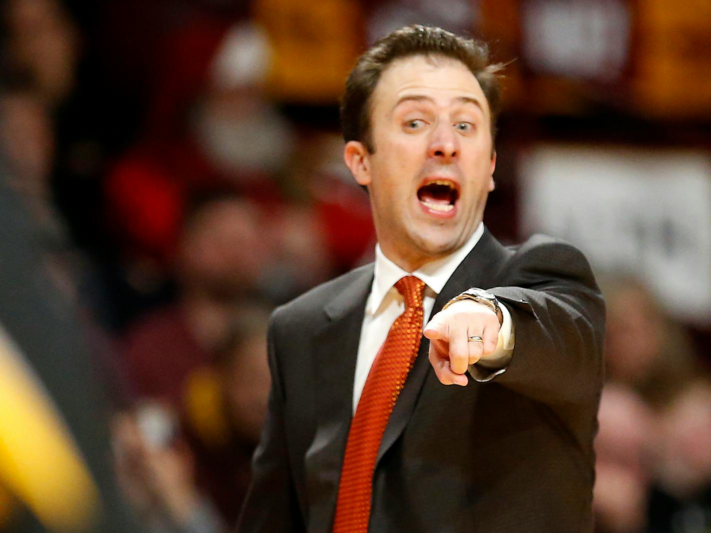 Minnesota head coach Richard Pitino calls a play during the second half against Iowa at Williams Arena in Minneapolis on Wednesday, Feb. 21, 2018. The host Golden Gophers won, 86-82. (Leila Navidi/Minneapolis Star Tribune/TNS) ORG XMIT: MIN1802212324270030