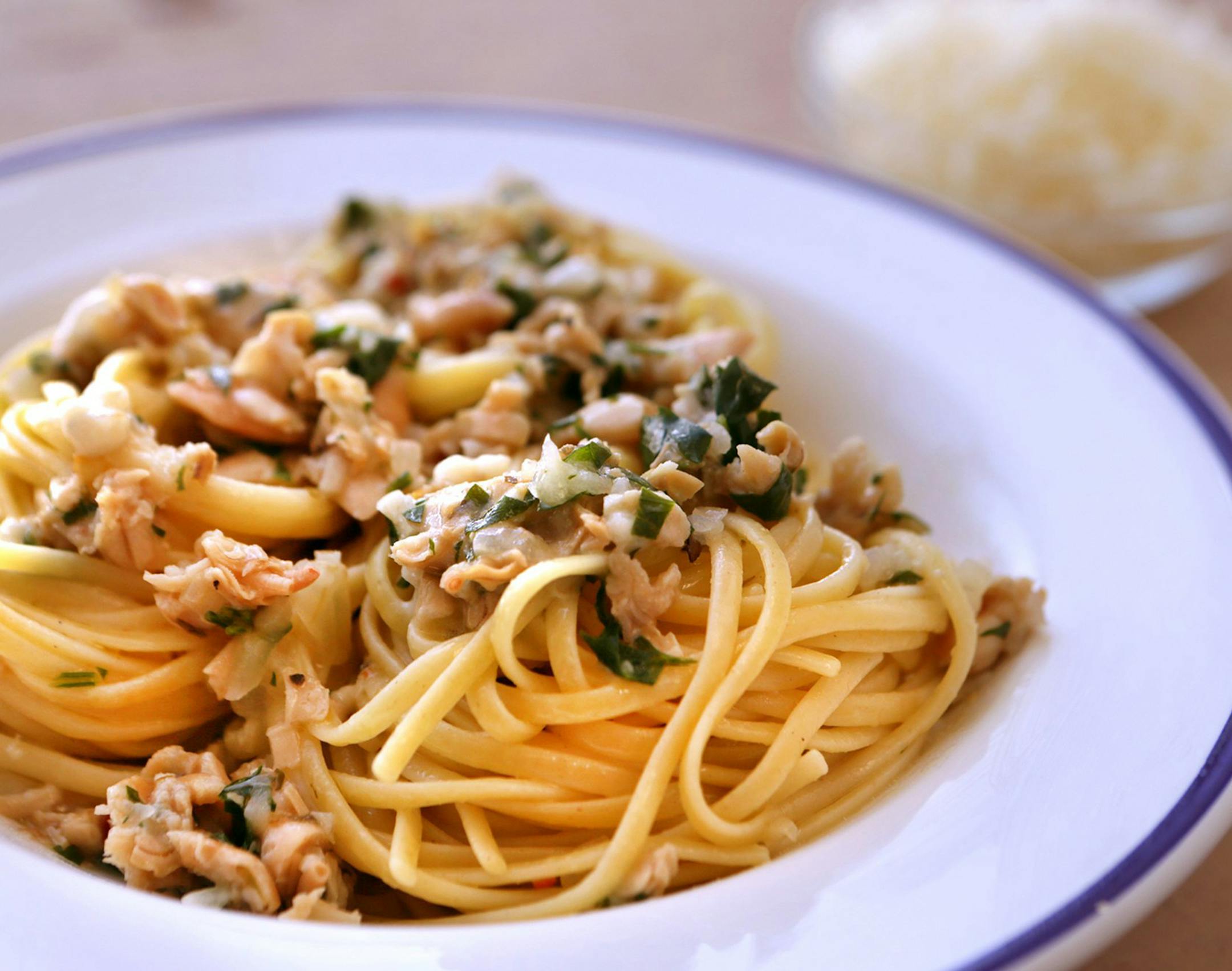 Linguine with Clam Sauce. (Cristina Fletes-Boutte/St. Louis Post-Dispatch/TNS) ORG XMIT: 1164829