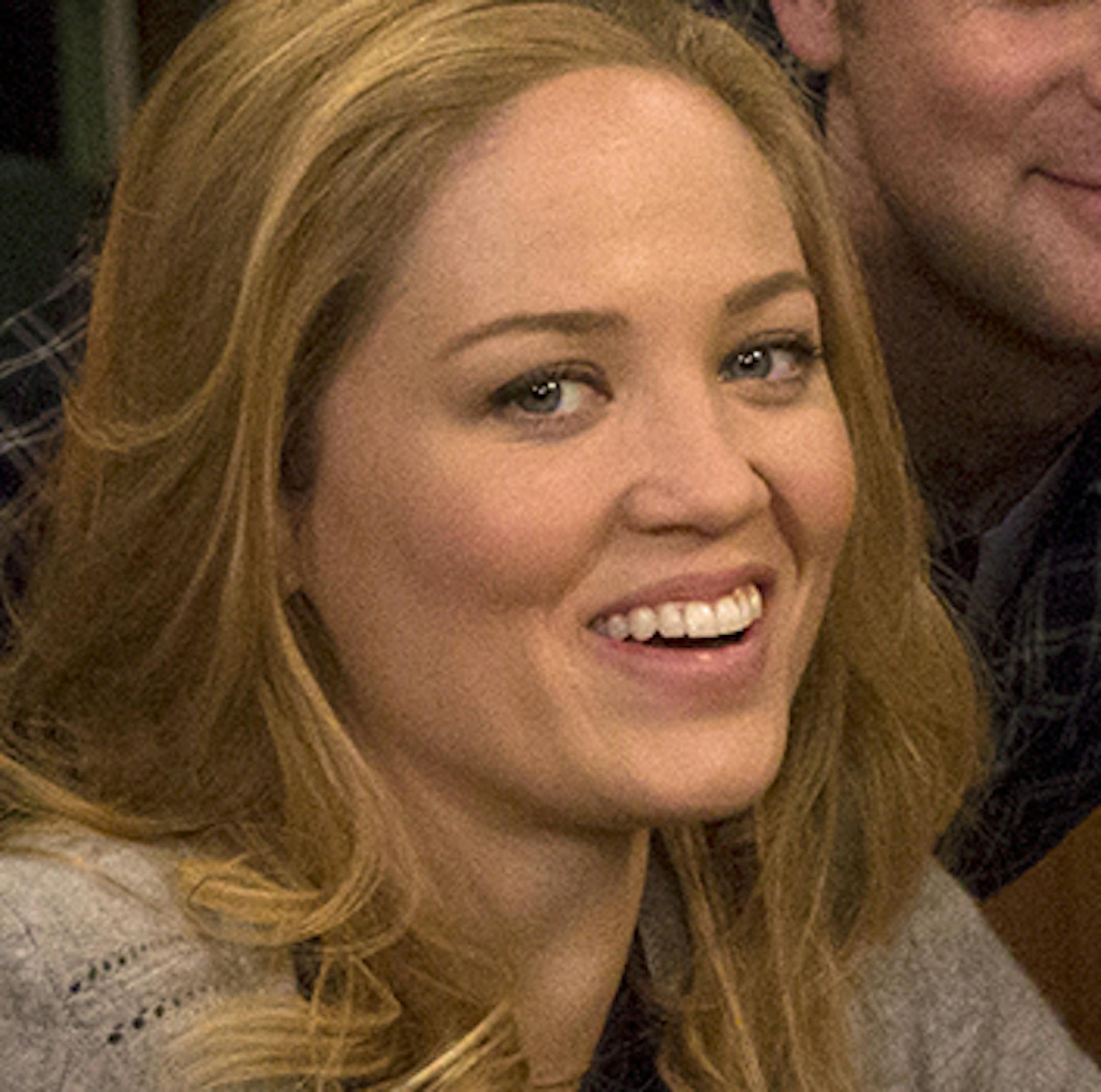 PARENTHOOD -- "We Made It Through The Night" Episode 612 -- Pictured: (l-r) Erika Christensen as Julia Braverman-Graham, Peter Krause as Adam Braverman, Bonnie Bedelia as Camille Braverman, Craig T. Nelson as Zeek Braverman, Lauren Graham as Sarah Braverman, Dax Shepard as Crosby Braverman -- (Photo by: Justin Lubin/NBC) ORG XMIT: Season:6