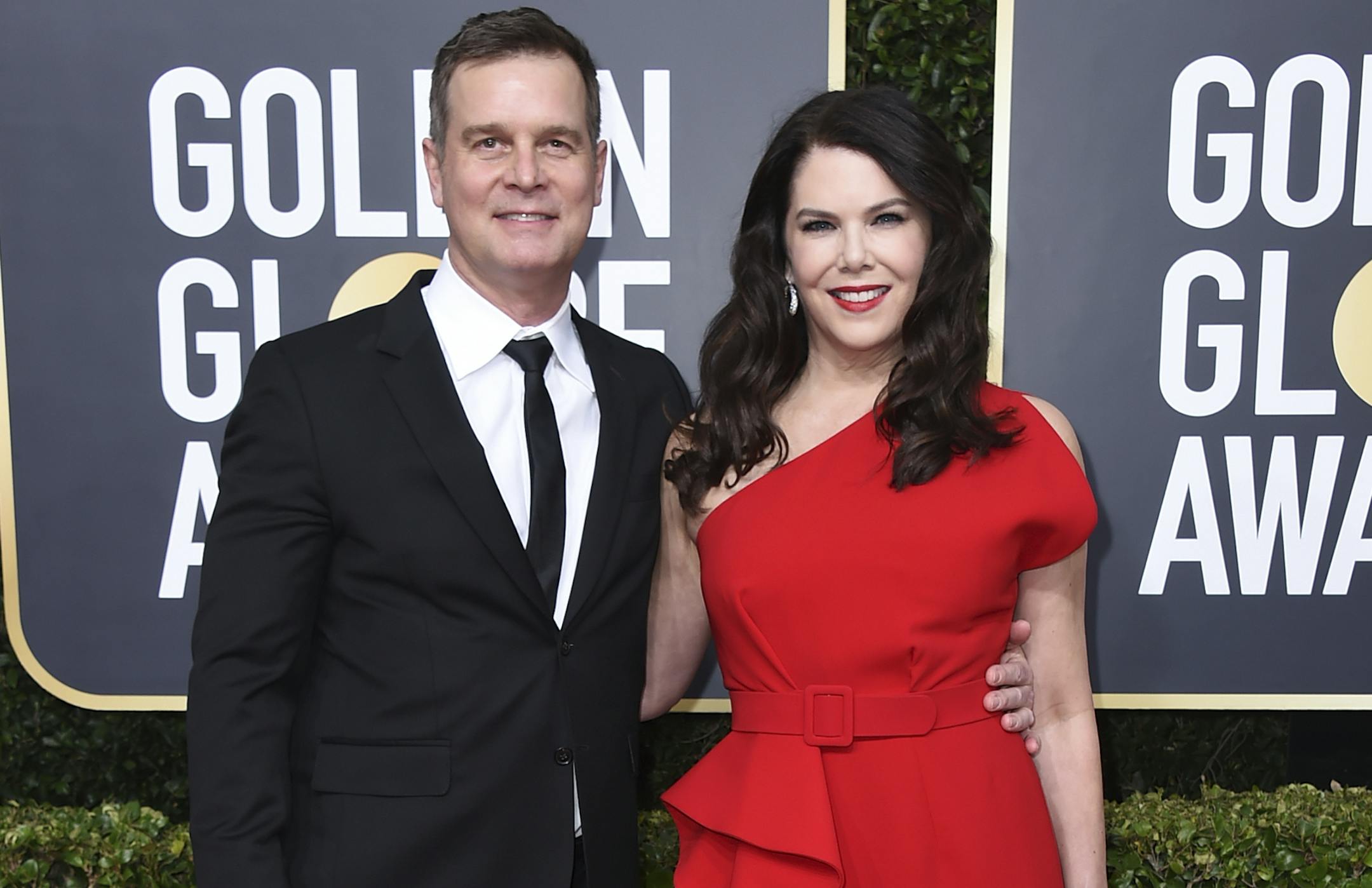 Peter Krause, left, and Lauren Graham arrive at the 77th annual Golden Globe Awards at the Beverly Hilton Hotel on Sunday, Jan. 5, 2020, in Beverly Hills, Calif. (Photo by Jordan Strauss/Invision/AP)