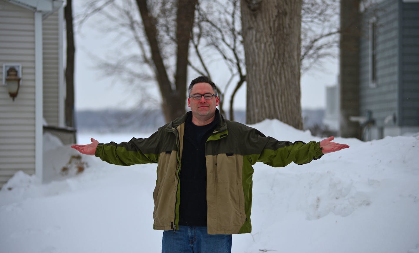 Dan Gustafson bought a 5-foot strip out of land wedged ,about as wide as his arms are stretched between two lake homes on the shoreline of Plymouth's Medicine Lake ] Dan Gustafson bought a 5-foot strip of land wedged between two lake homes on the shoreline of Plymouth's Medicine Lake so he could boat and access the lake. But he's finding out that it's not that easy. The city says that, without a house on the narrow sliver of land, zoning rules restrict the Minnetonka man from being able to put u