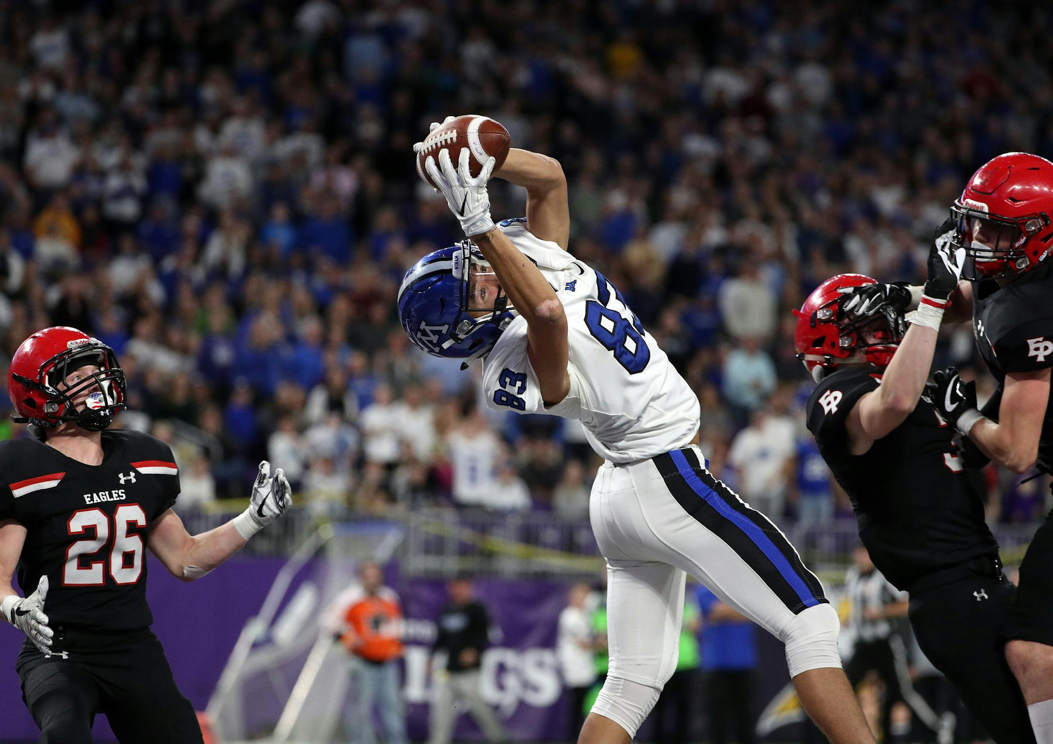 Minnetonka High School wide receiver Jackson Owens (83) caught a long touchdown pass from Minnetonka High School quarterback Aaron Syverson (6) in the final minute of the first half. ] ANTHONY SOUFFLE ï anthony.souffle@startribune.com Game action from a Class 6A championship football game between Eden Prairie High School and Minnetonka High School Friday, Nov. 24, 2017 at U.S. Bank Stadium in Minneapolis.