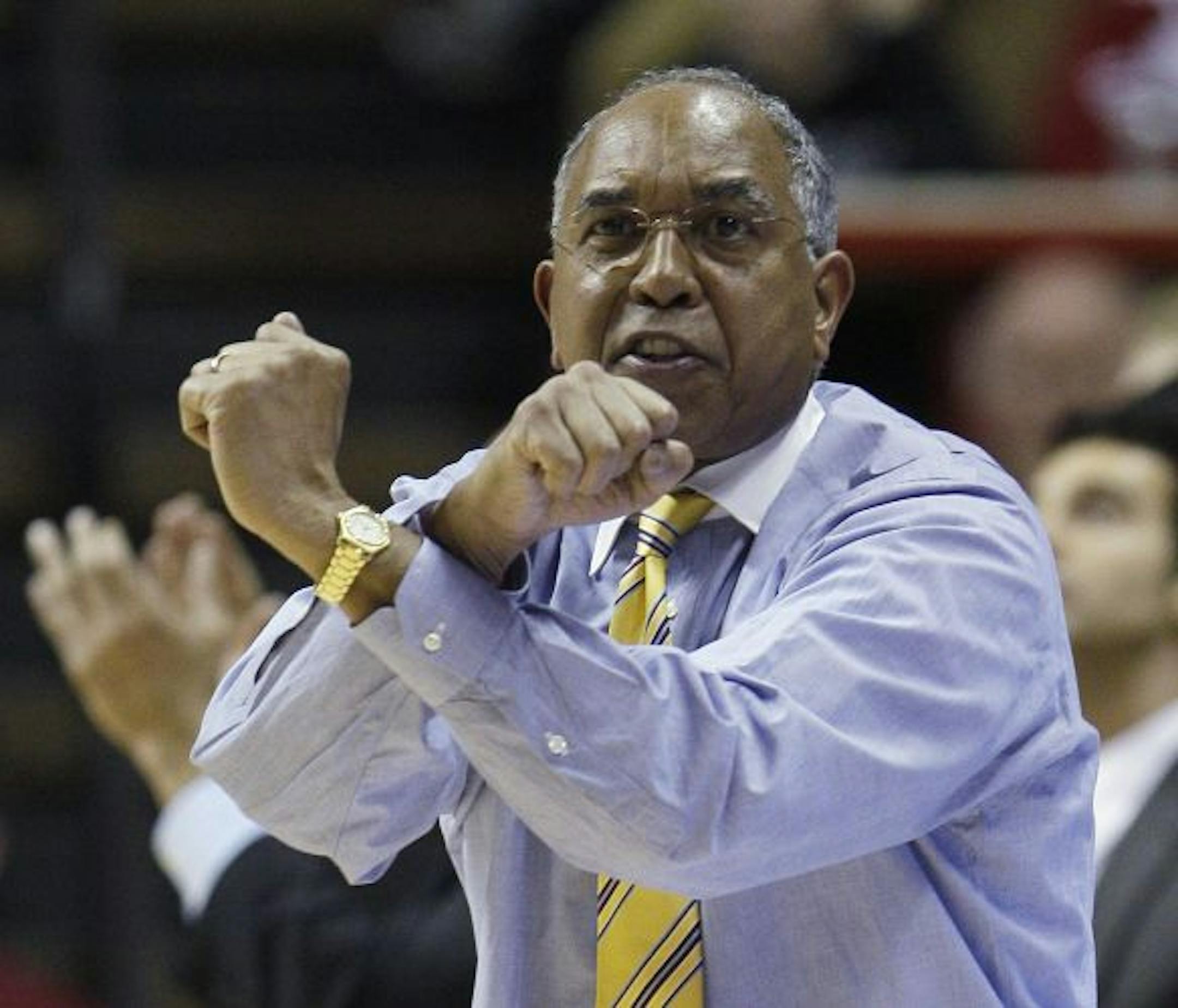 Minnesota coach Tubby Smith