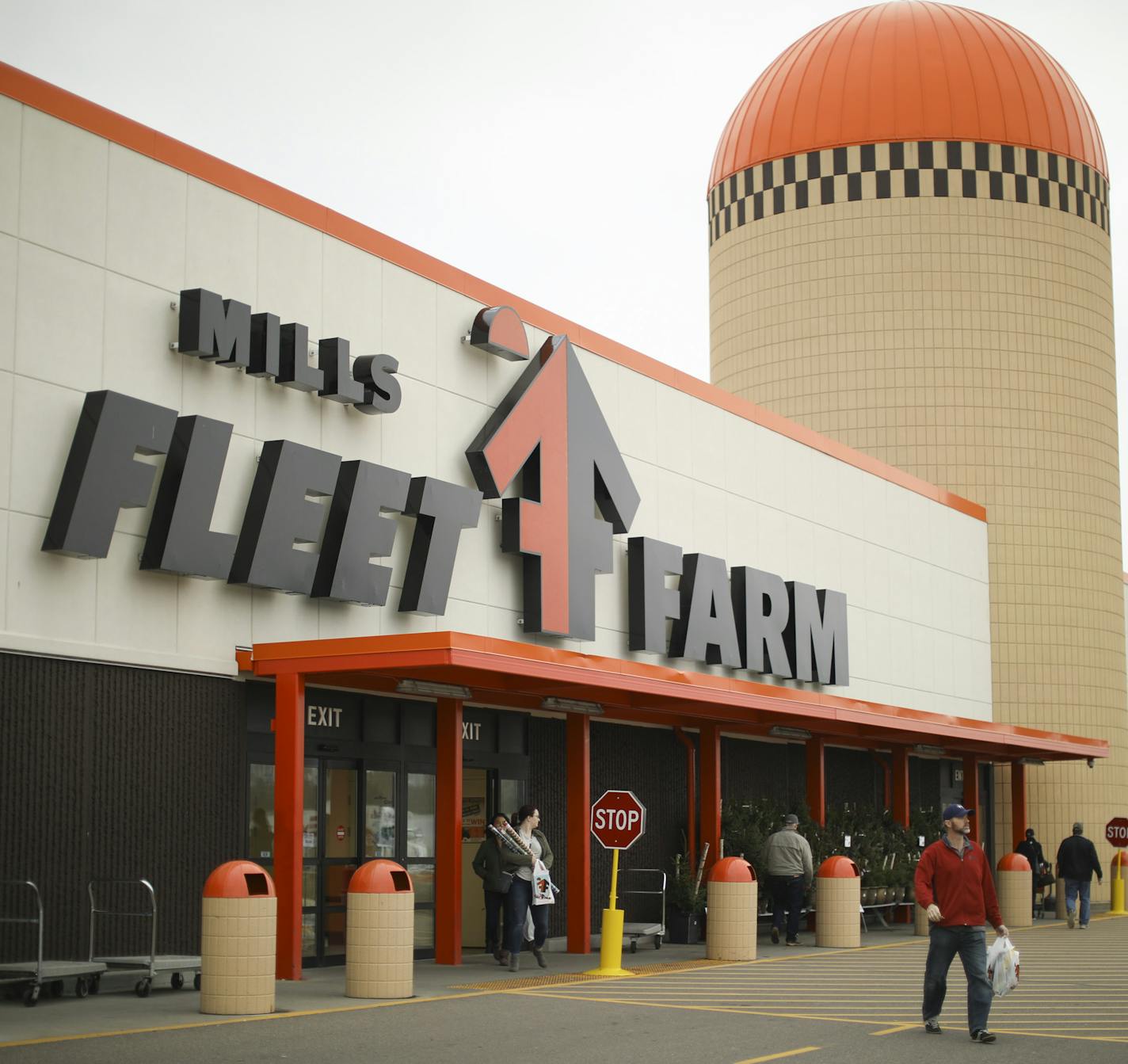 Exterior of the Brooklyn Park Mills Fleet Farm store Thursday afternoon. ] JEFF WHEELER &#xef; jeff.wheeler@startribune.com Now that the Mills Fleet Farm chain is owned by an investment group, CEO Derick Prelle is planning to double the number of stores over the next five to six years. The Brooklyn Park store was photographed Thursday afternoon, November 2, 2017.