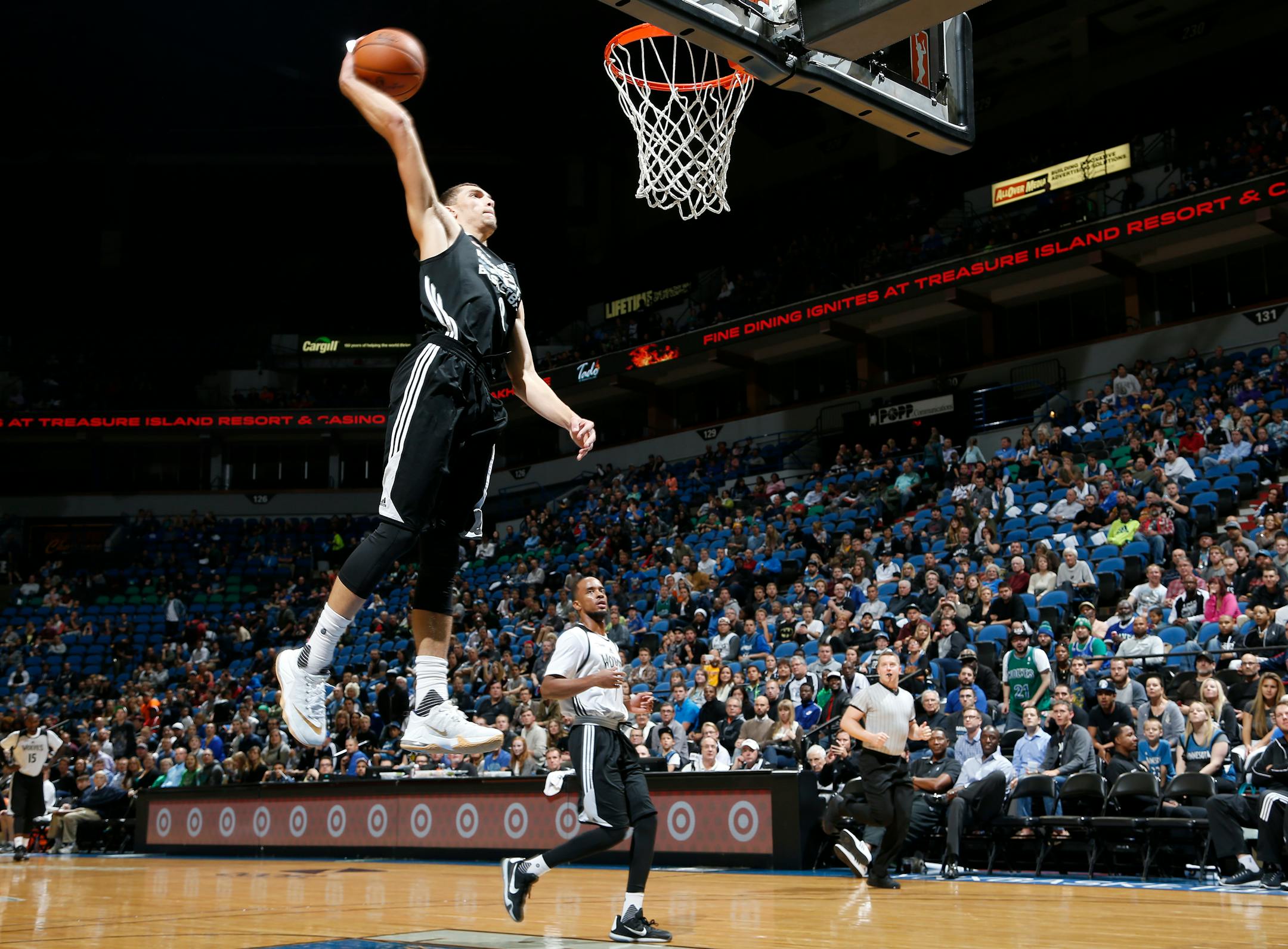 Zach LaVine dunked during a team scrimmage in October. LaVine is the reigning NBA slam dunk champion.