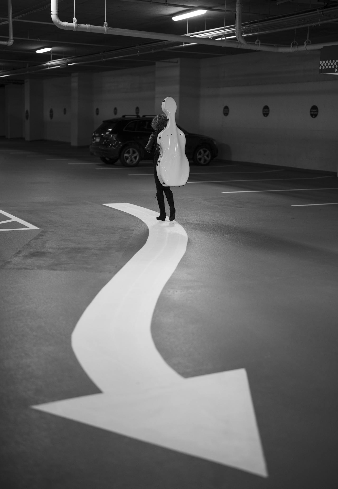 The cellist Rebecca Arons, photographed heading to her car Saturday, September 30, 2023. ] JEFF WHEELER • Jeff.Wheeler@startribune.com