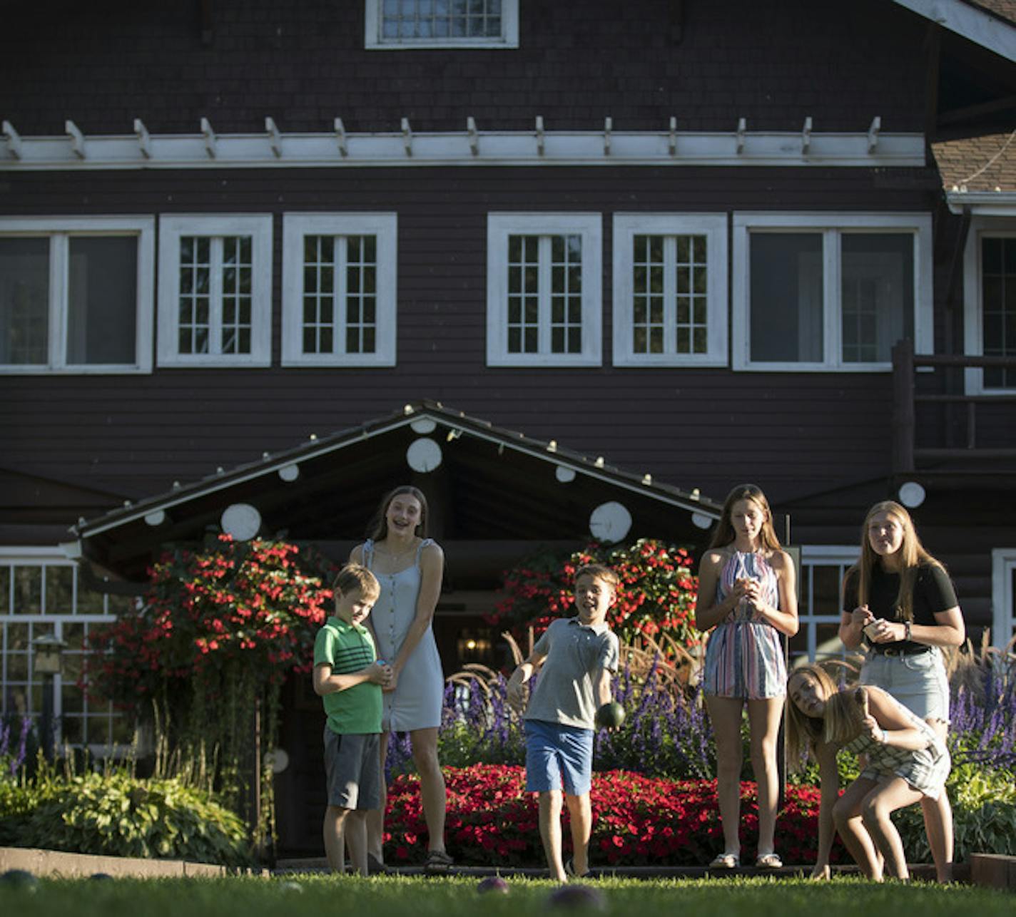 Seth Noel 9, played bocce ball along with his relatives at Grand View Lodge Saturday September 2,2018 in Nisswa, MN. ] JERRY HOLT &#x2022; jerry.holt@startribune.com