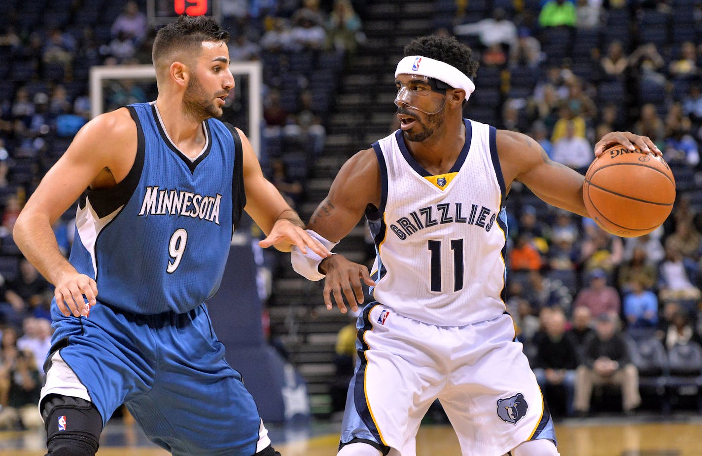 Wolves point guard Ricky Rubio (9), who has missed the past four games because of left hamstring strain, took full part in practice Monday.