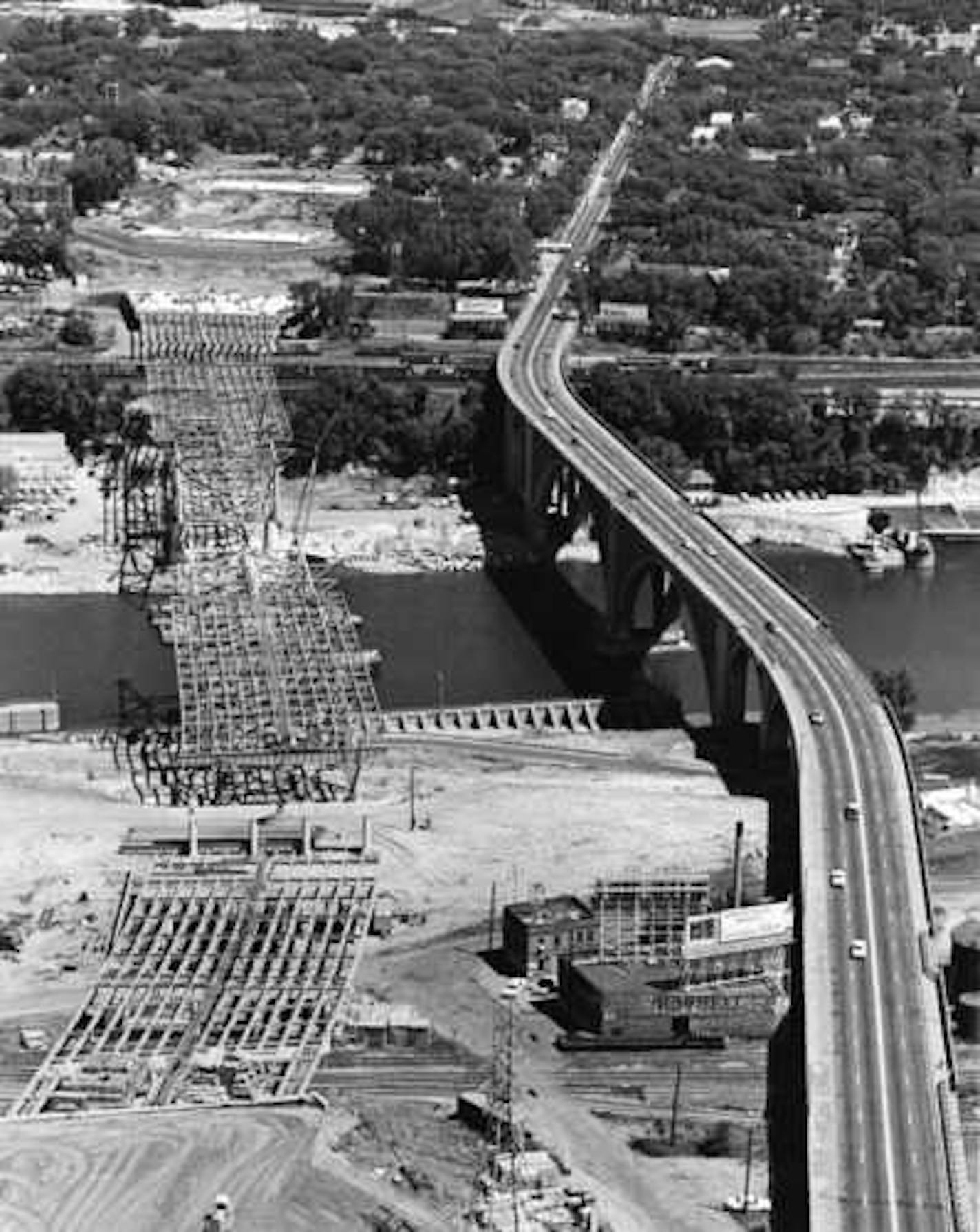 35W bridge under construction in downtown Minneapolis