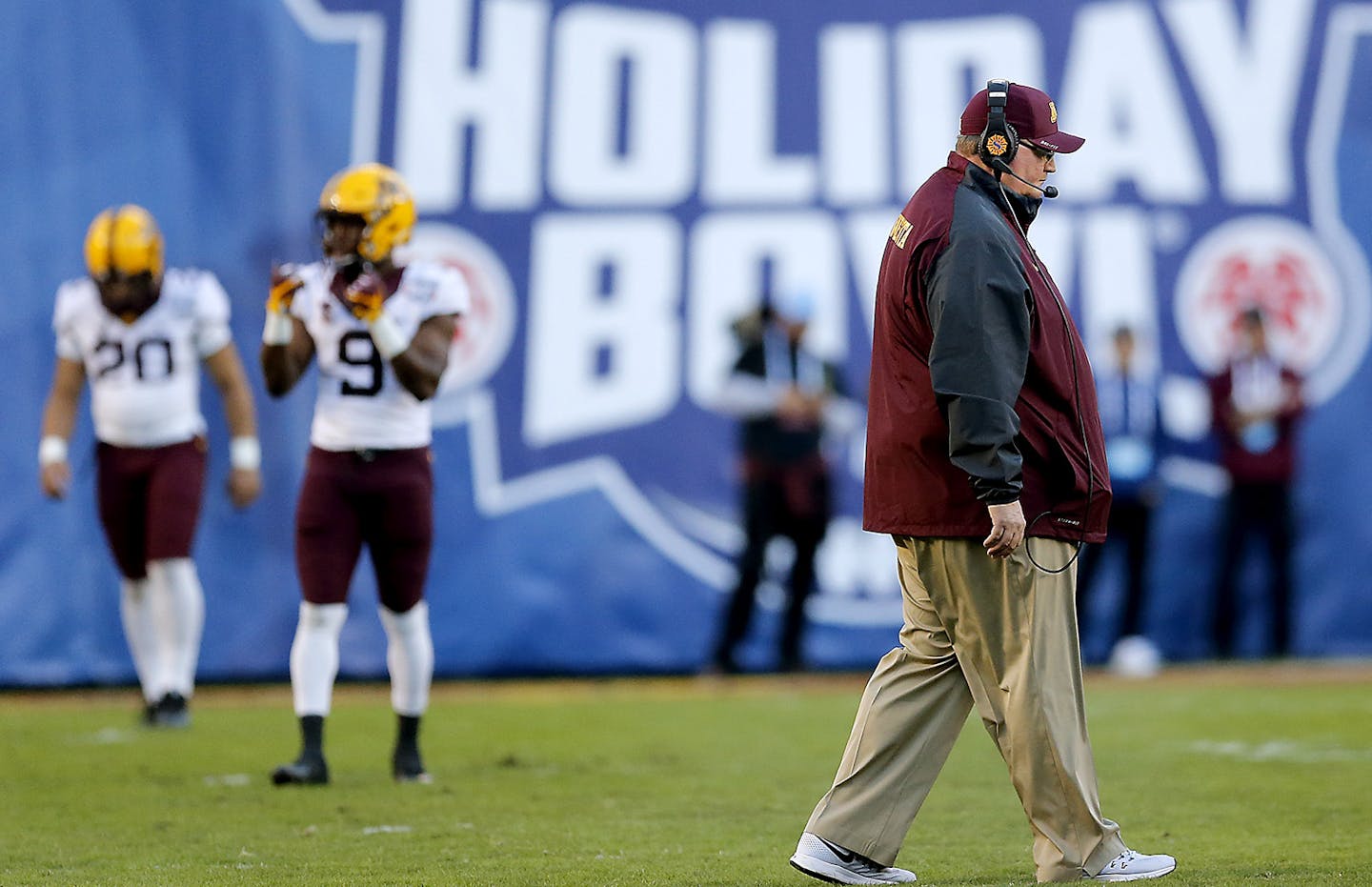 Minnesota's head coach Tracy Claeys made his way onto the field before they took on Washington State at Qualcomm Stadium for the San Diego Holiday Bowl, Tuesday, December 27, 2016 in San Diego, CA. ] (ELIZABETH FLORES/STAR TRIBUNE) ELIZABETH FLORES &#x2022; eflores@startribune.com