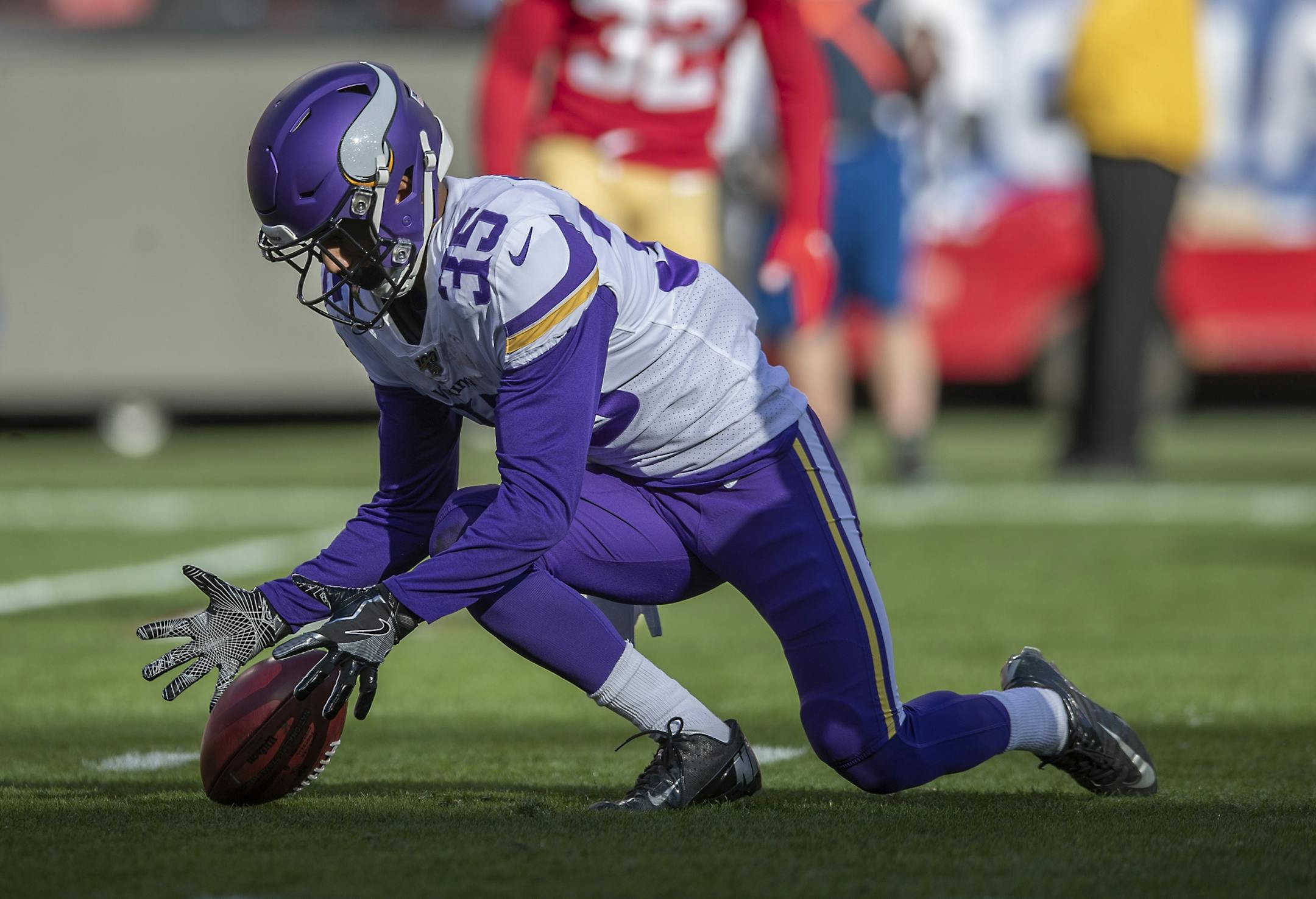 Minnesota Vikings defensive back Marcus Sherels dropped the ball on a return during the second quarter.