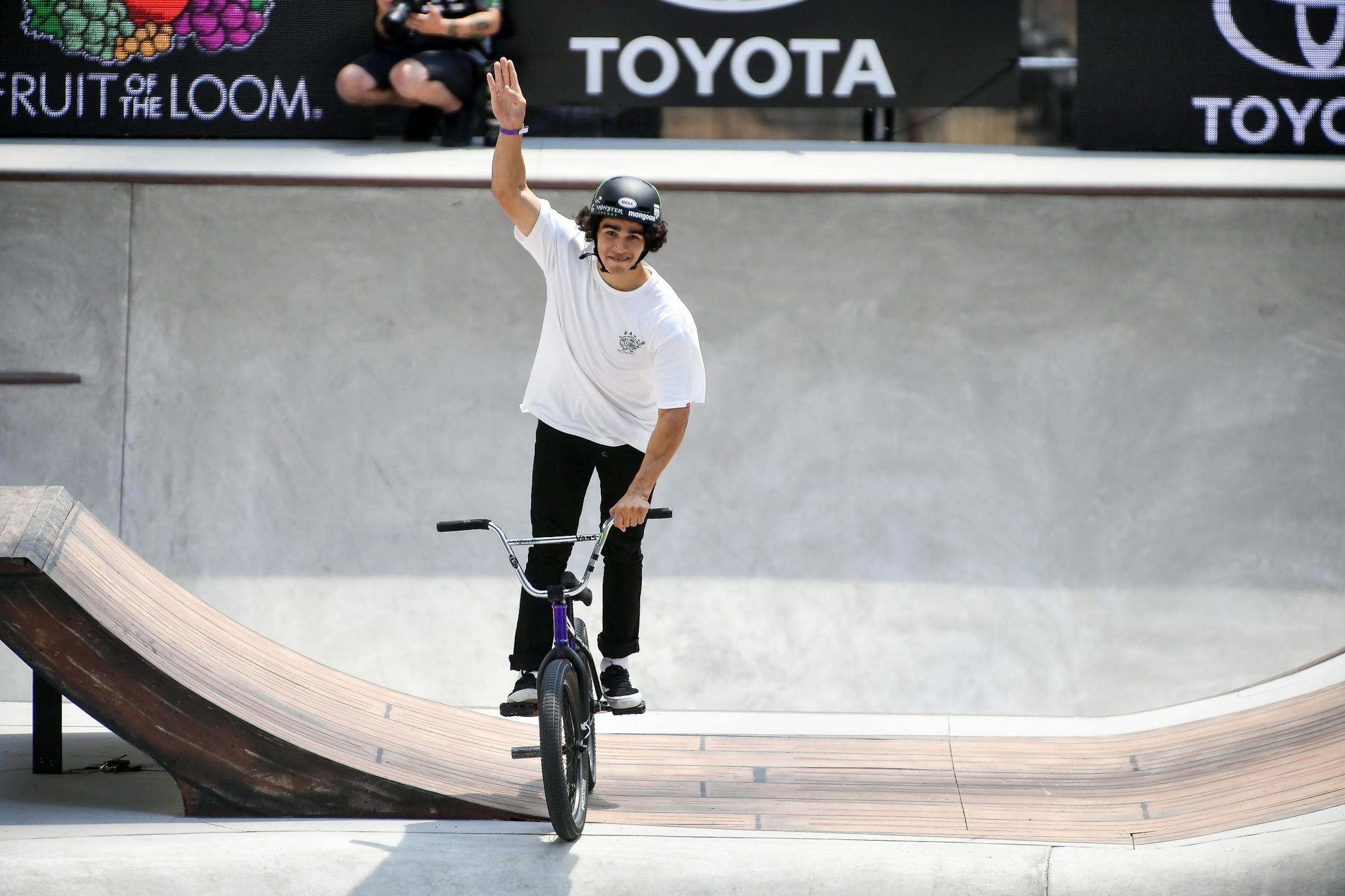 Kevin Peraza gestured to fans after his gold-medal winning first run in the X Games BMX park finals Saturday.
