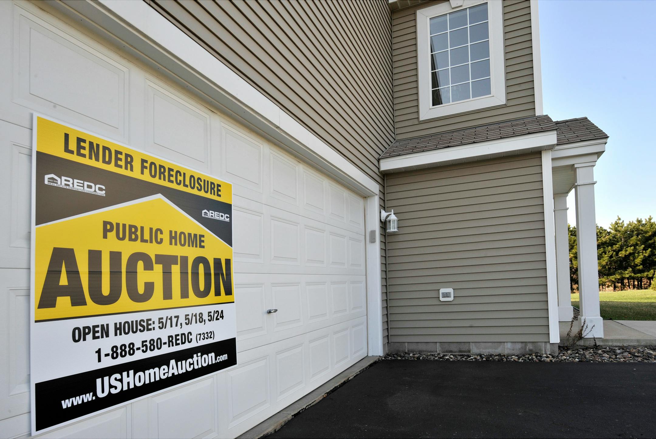An Apple Valley home up for auction. Minnesota saw a record number of foreclosures last year.