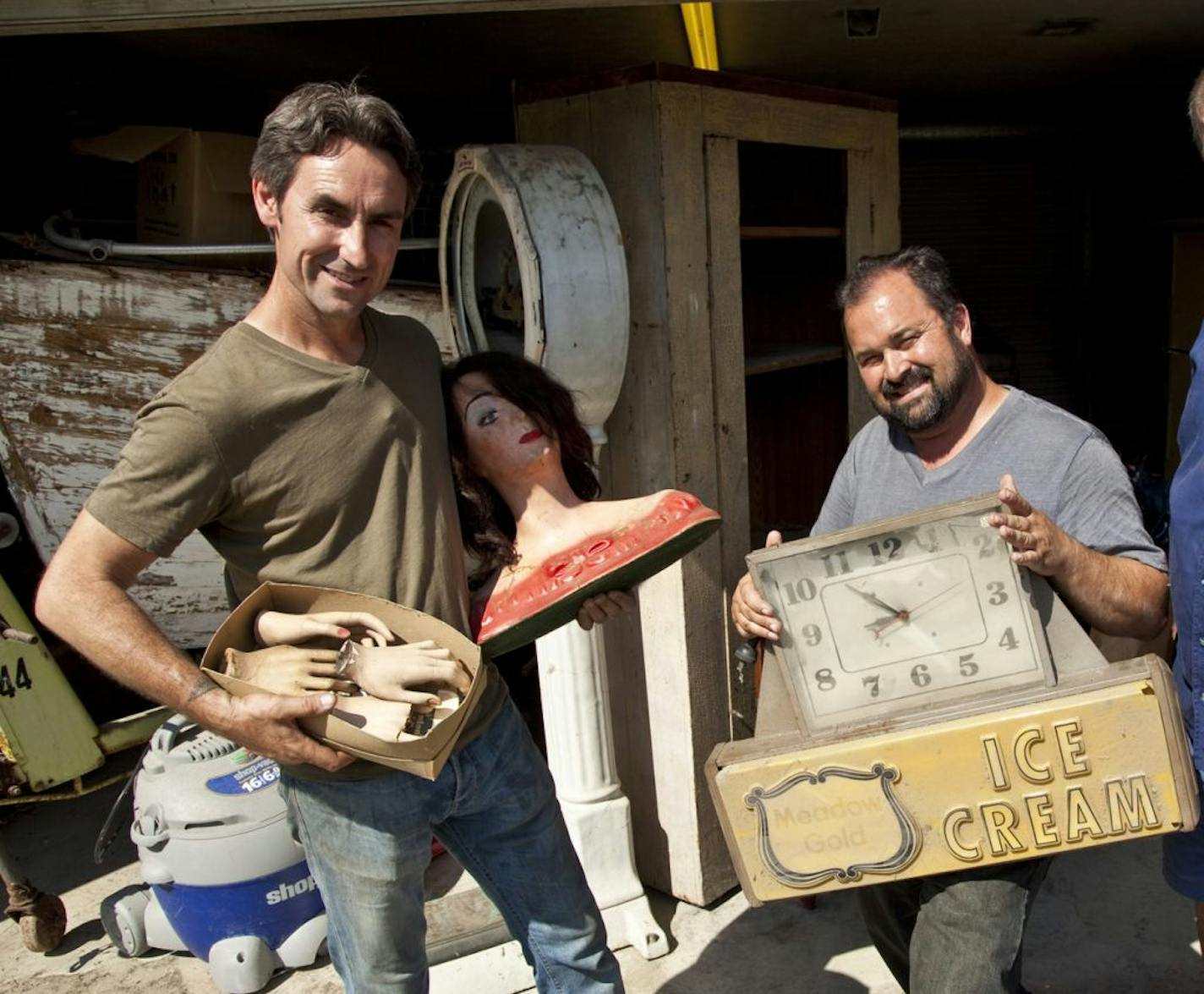 Panagiotis Panatazidis american pickers 2 stars Mike Wolfe and Frank Fritz