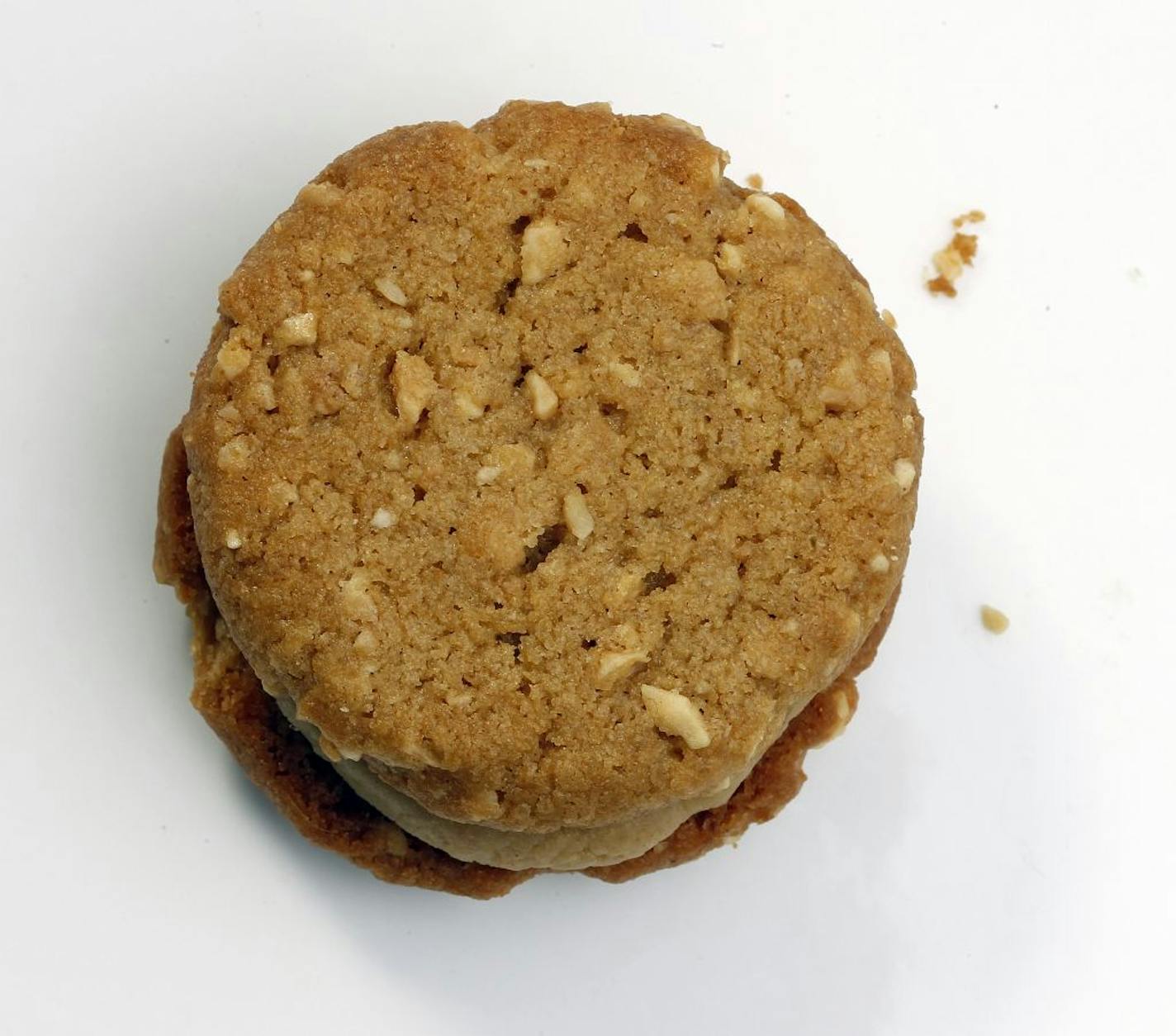 The Winners of the 10th annual cookie contest for the Star Tribune Taste section. Orange Ginger Drops by Cheryl Francke of Arden Hills [ TOM WALLACE • TOM.WALLACE@startribune.com _ Assignments #20026074A_ Thursday, 11/07/2012_ SLUG: COOKIE1107 _ EXTRA : Put together by Lee Dean, Rick Nelson and Nicole Hvidson