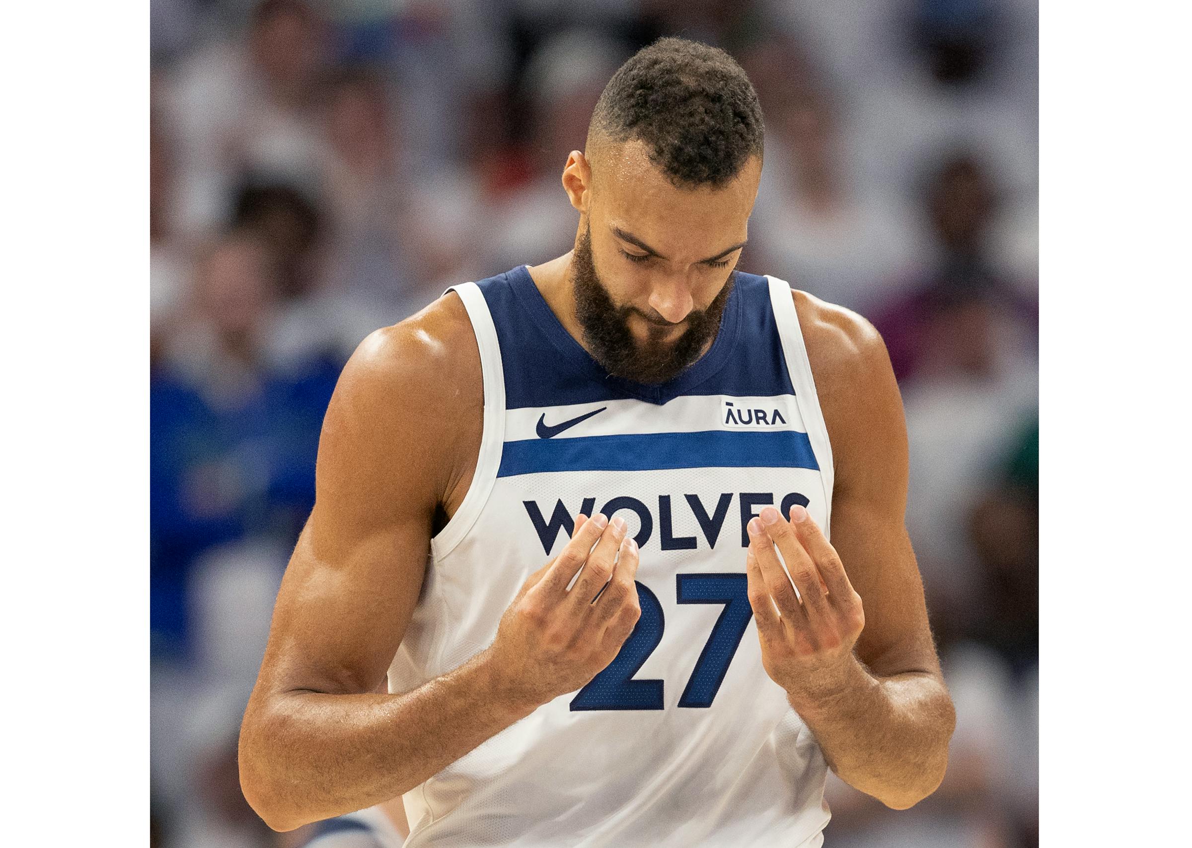 Timberwolves’ Rudy Gobert makes money gesture again after foul call