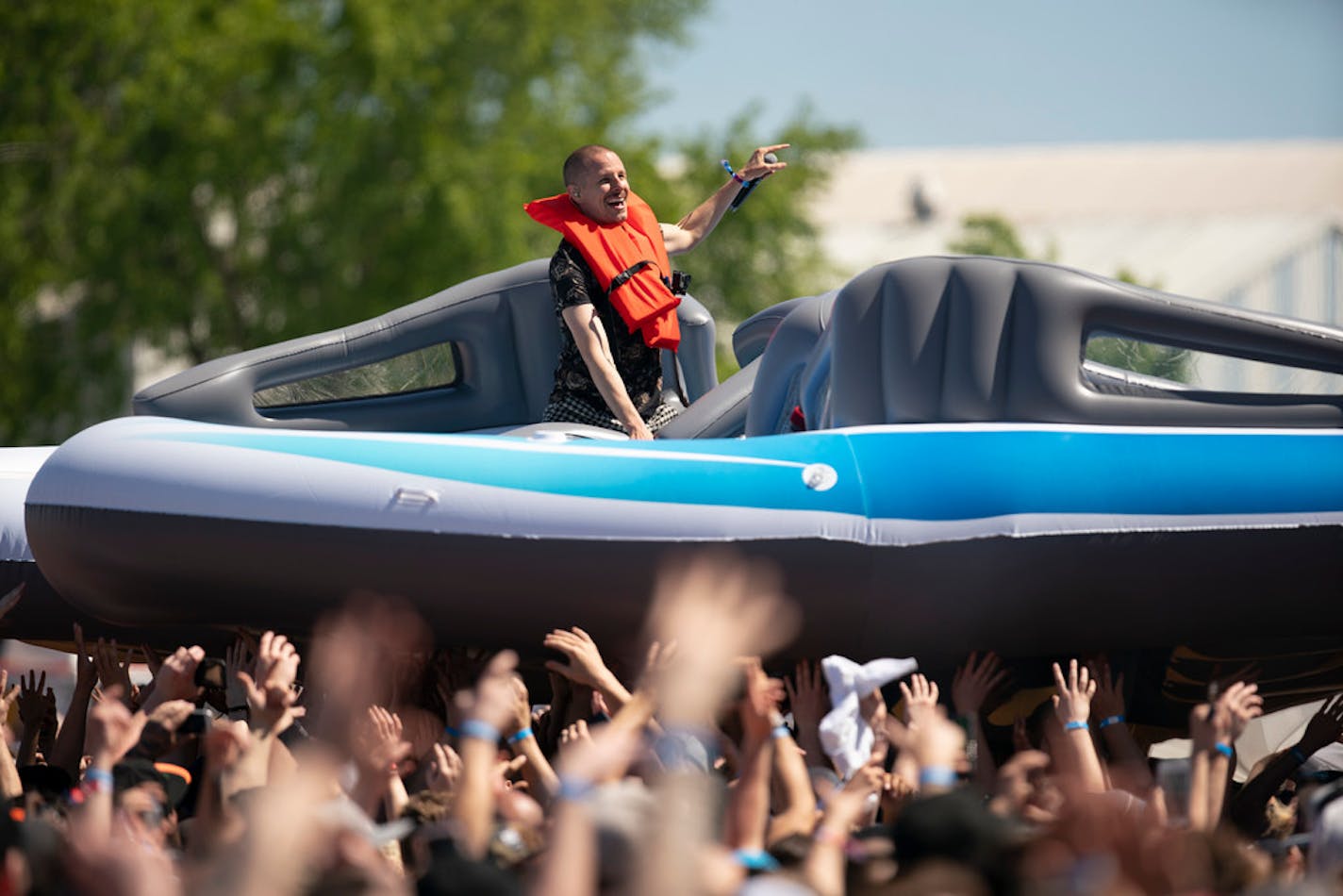 Prof substituting 10,000 fans' hands for one of Minnesota's 10,000 lakes at Soundset 2019.