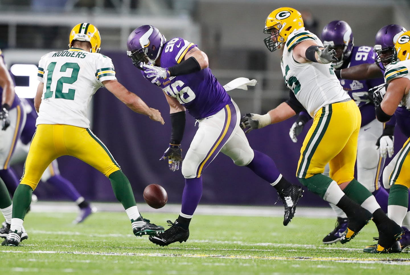 Vikings defensive end Brian Robison (96)