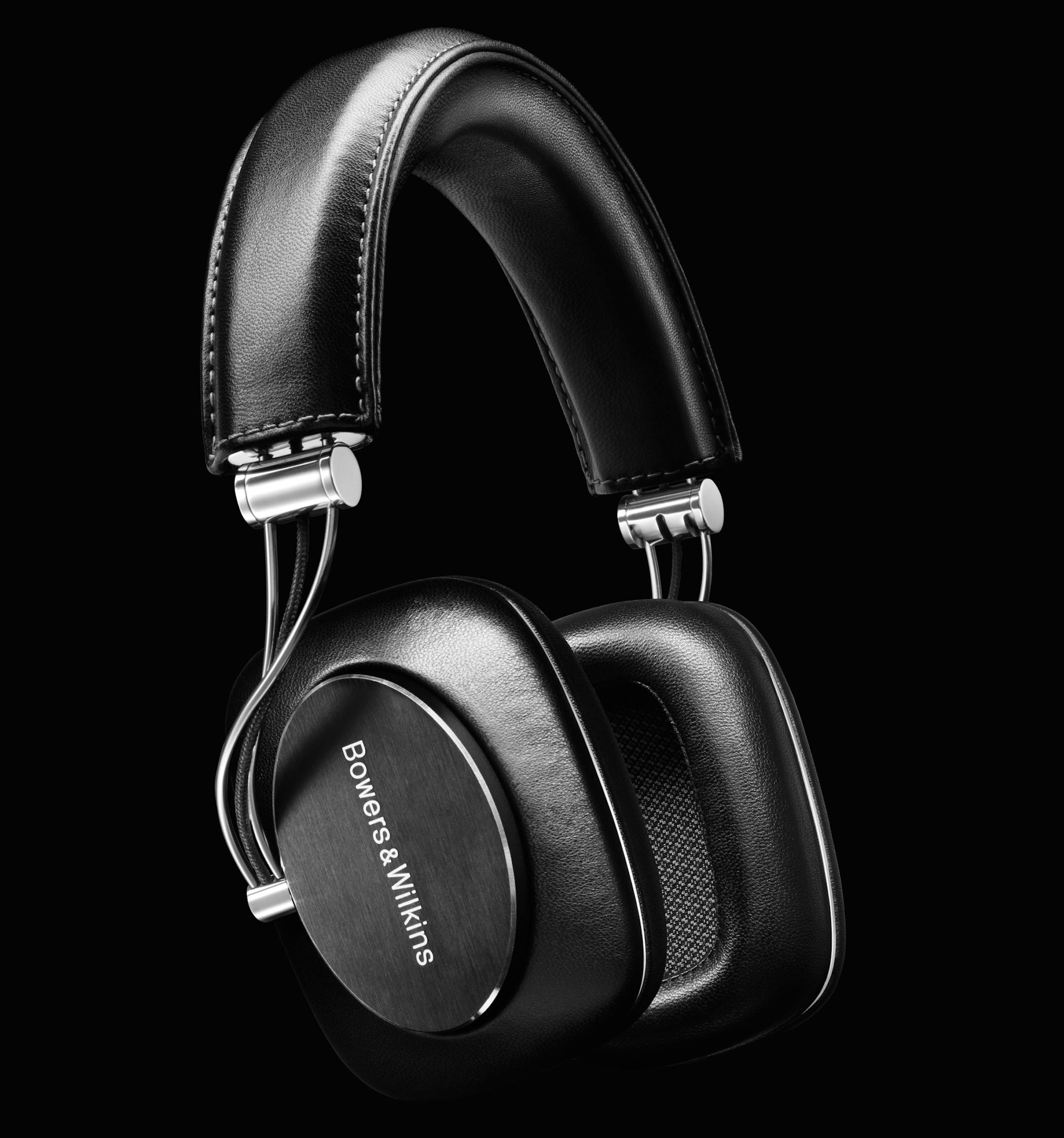In an undated handout photo, the P7 headphones from Bowers & Wilkins. The P7 are the first over-the-ear headphones from the company, which is primarily known for making hi-fi speakers for audio studios and luxury hotels. (Handout via The New York Times) -- NO SALES; FOR EDITORIAL USE ONLY WITH STORY SLUGGED CIR-GEEK-NOTES BY GREGORY SCHMIDT. ALL OTHER USE PROHIBITED. ORG XMIT: XNYT55