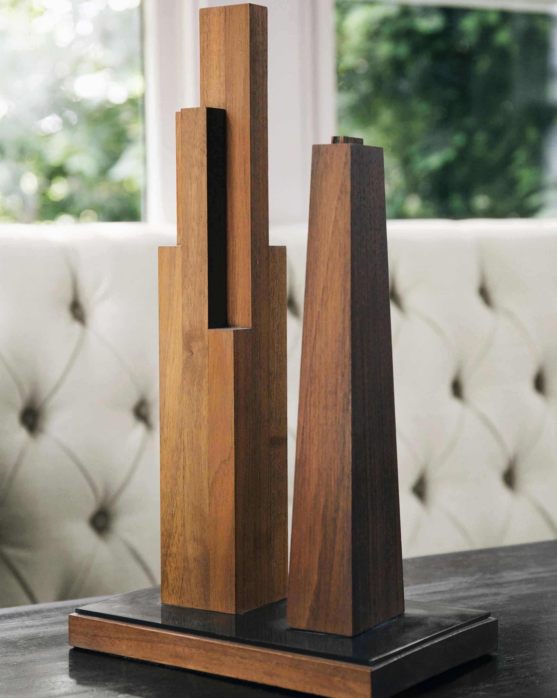 Make dynamic displays: One of Scheeler's visual gifts is grouping diverse objects.