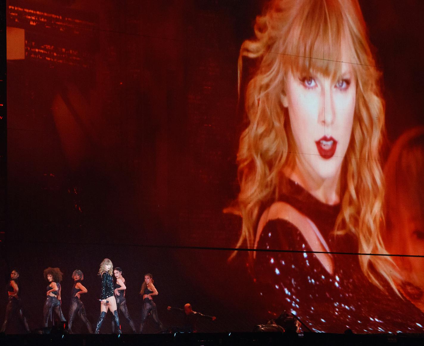 Taylor Swift performed at TCF Bank Stadium Friday evening. ] Annabelle Marcovici - Special to Star Tribune 8/31/18