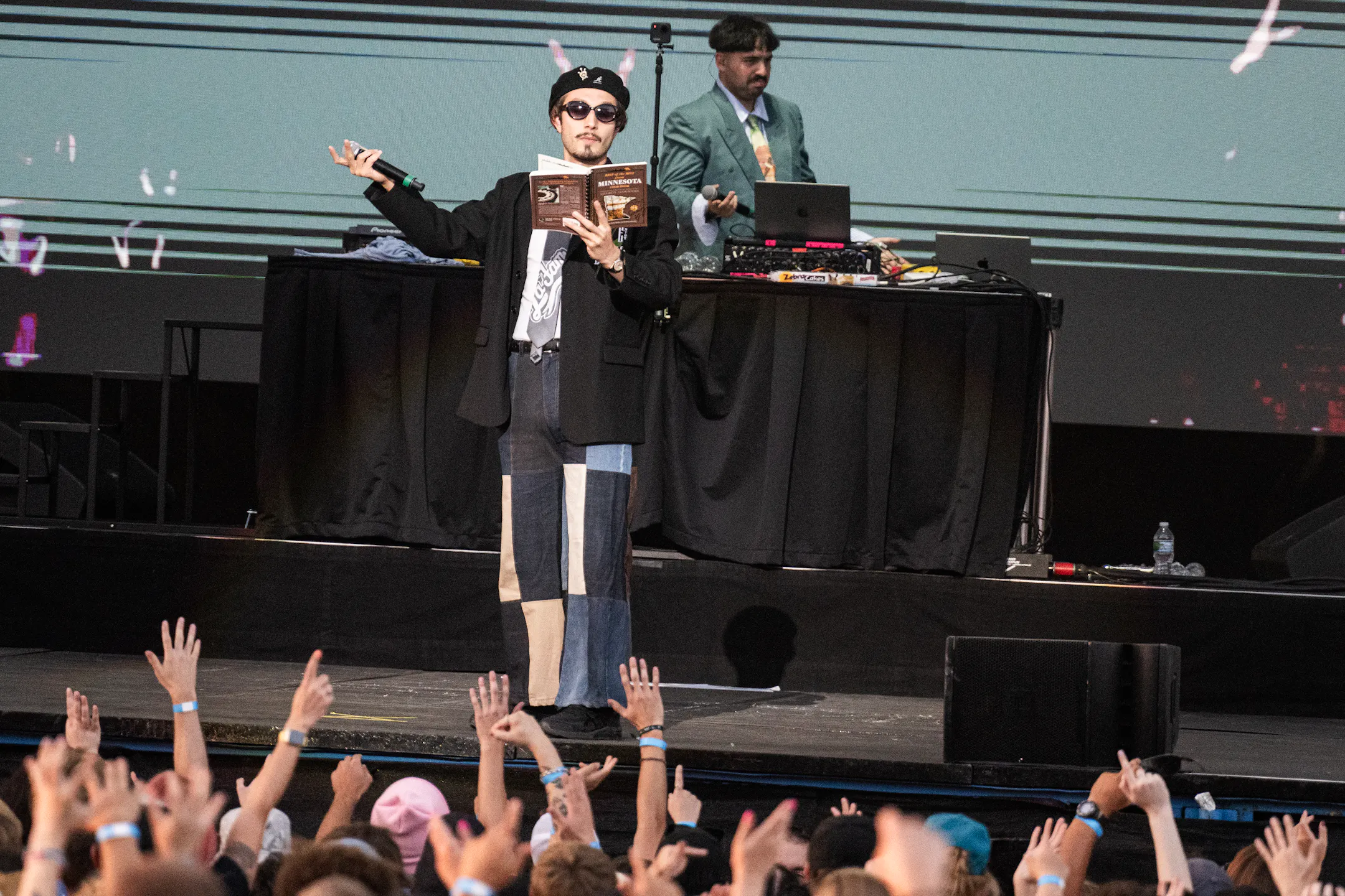 Oppy Rapper Review: Poppy Minnesota rapper Yung Gravy is all fluff at fair grandstand