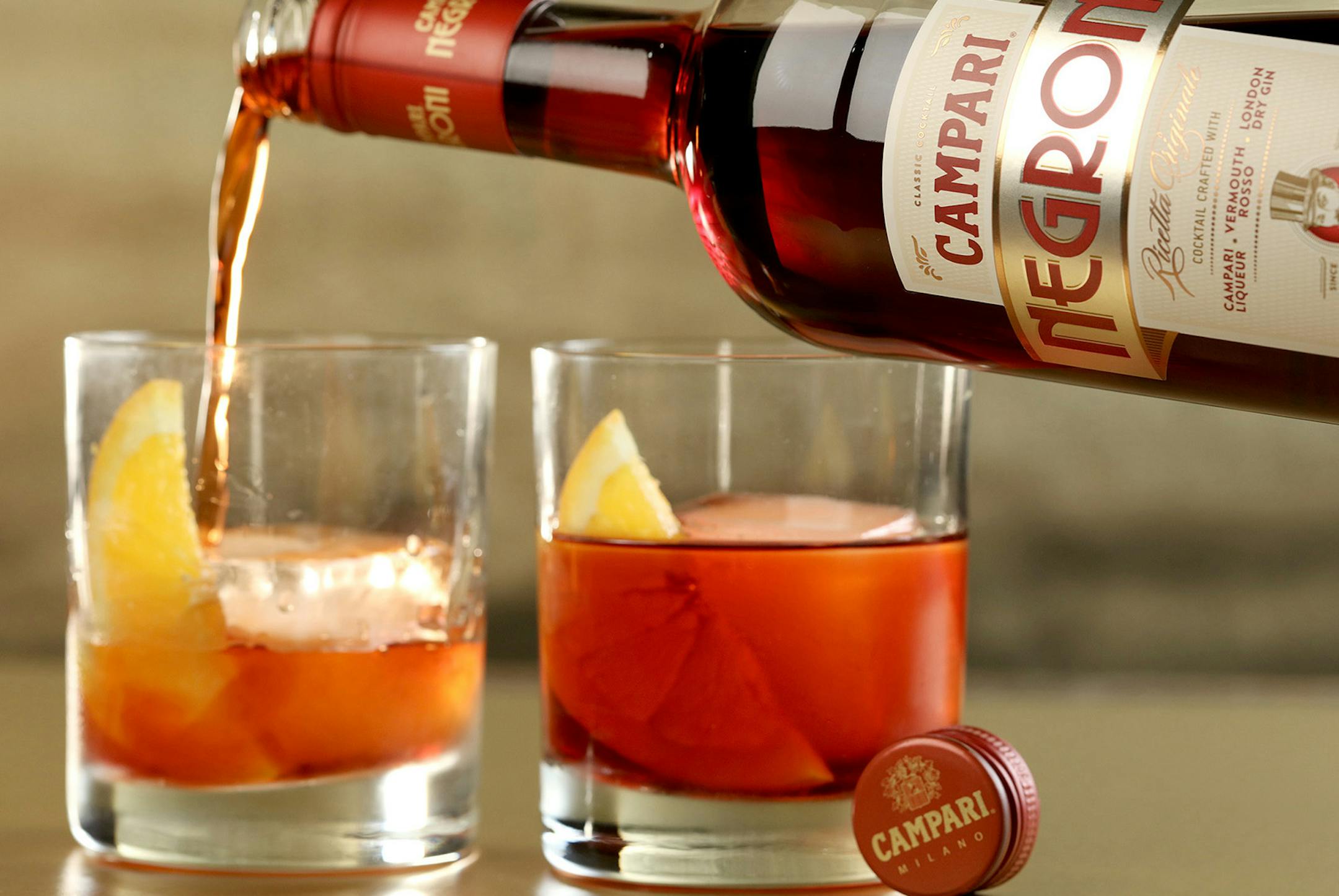 The popularity of the Negroni cocktail in U.S. bars has led the maker of a key ingredient, Campari, to bottle the drink. (Michael Tercha/Chicago Tribune/TNS) ORG XMIT: 1180000