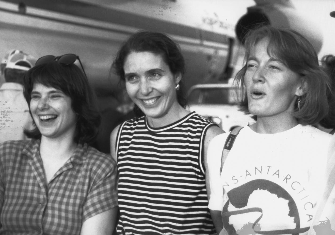 Cathy de Moll, Cynthia Mueller and Jennifer Gasperini, from left, on the Minneapolis tarmac as the team left July 16, 1989, for Antartica.