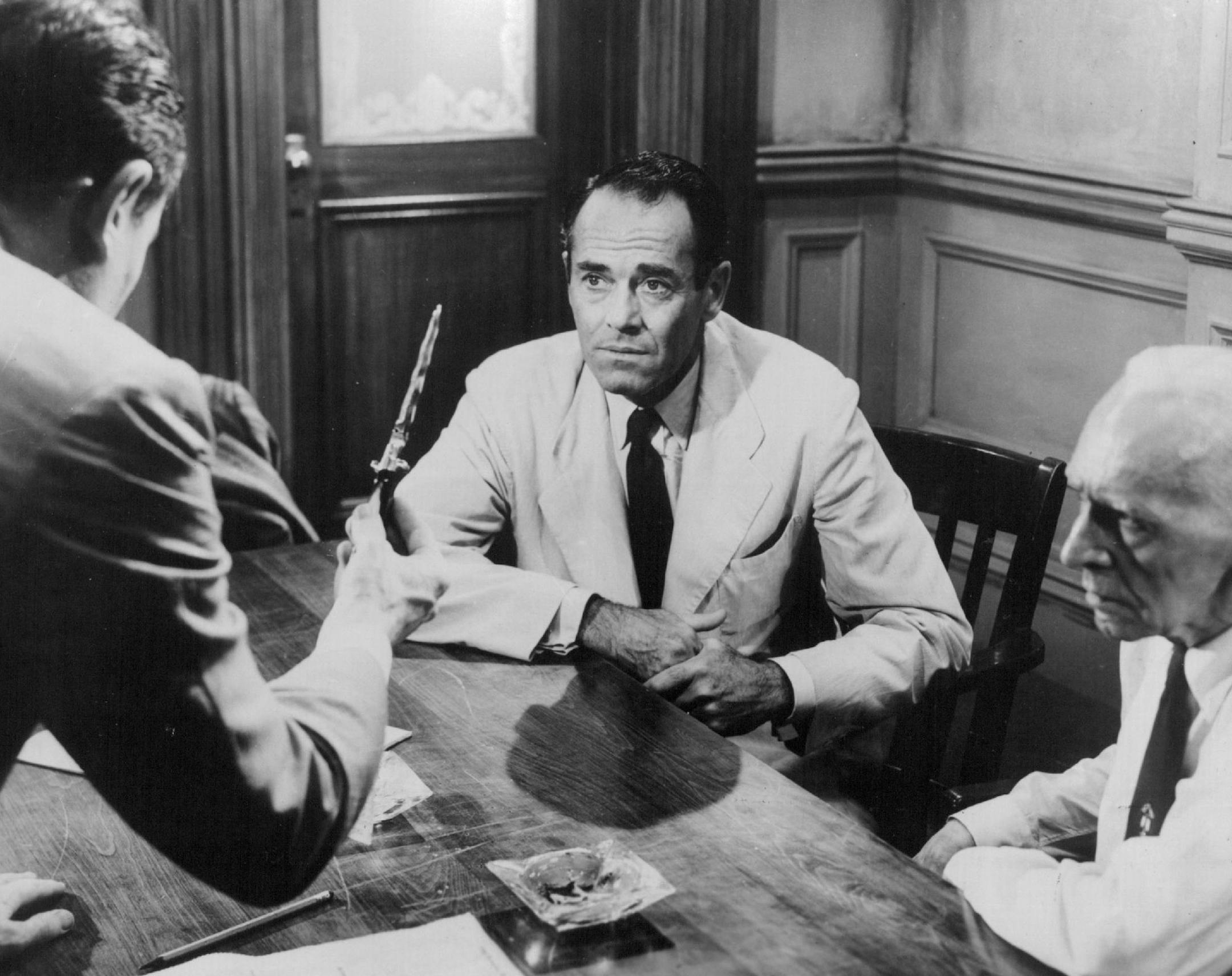 August 3, 1991 Movies - "Twelve Angry Men" - 1957 - Criticâ€™s choice Today: The 1957 movie version of Reginald Roseâ€™s judicial drama â€œTwelve Angry Menâ€ (9 p.m., KTCA-Ch. 2) is dated in a couple of obvious respects: There are no angry women on this jury, and no people of color. But itâ€™s still a compelling illustration of how well our court system can work. Henry Fonda, pictured, plays the juror wh