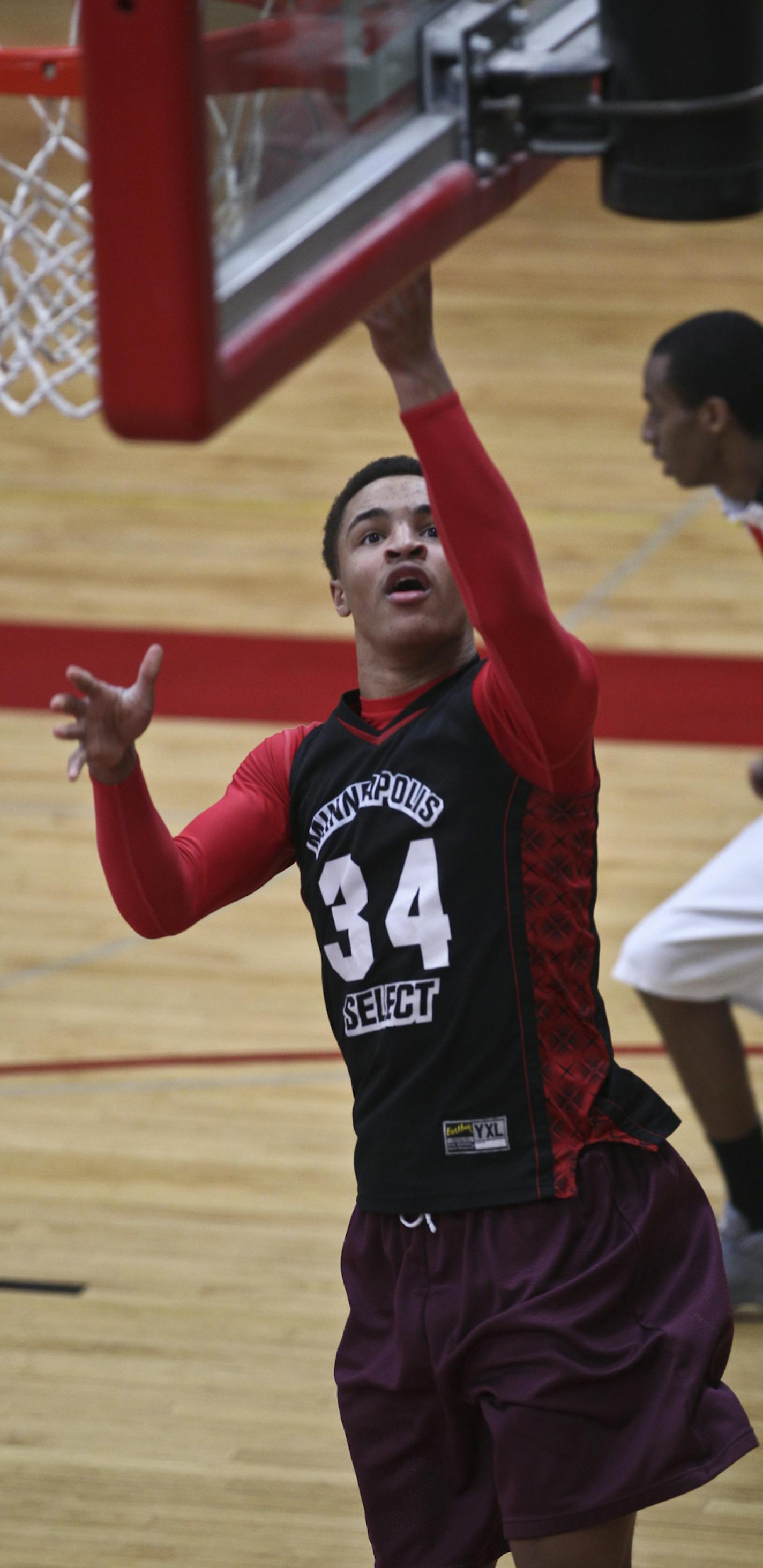 Kaharri Carter went for a shot during practice at Minnehaha Academy on Monday, March 18, 2013, in Minneapolis, Minn. ] (RENEE JONES SCHNEIDER * reneejones@startribune.com)