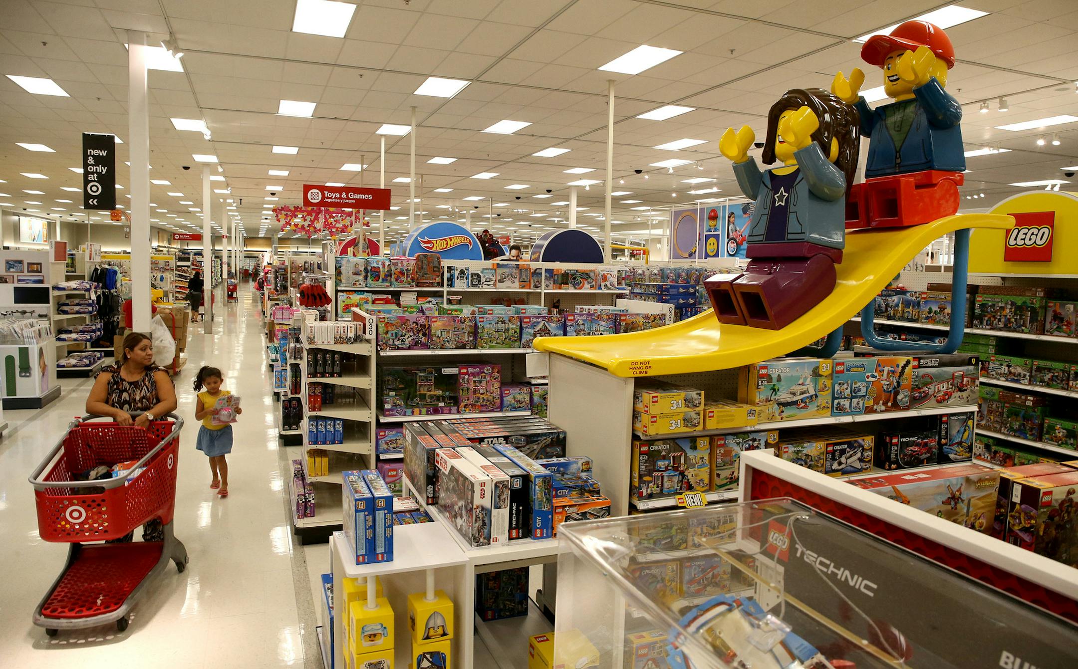Larger-than-life Lego figures help to attract attention to the toy section at the Target store at Broadview Village Square in west suburban Broadview, Ill., on Septtember 6, 2018. (Antonio Perez/Chicago Tribune/TNS) ORG XMIT: 1239983