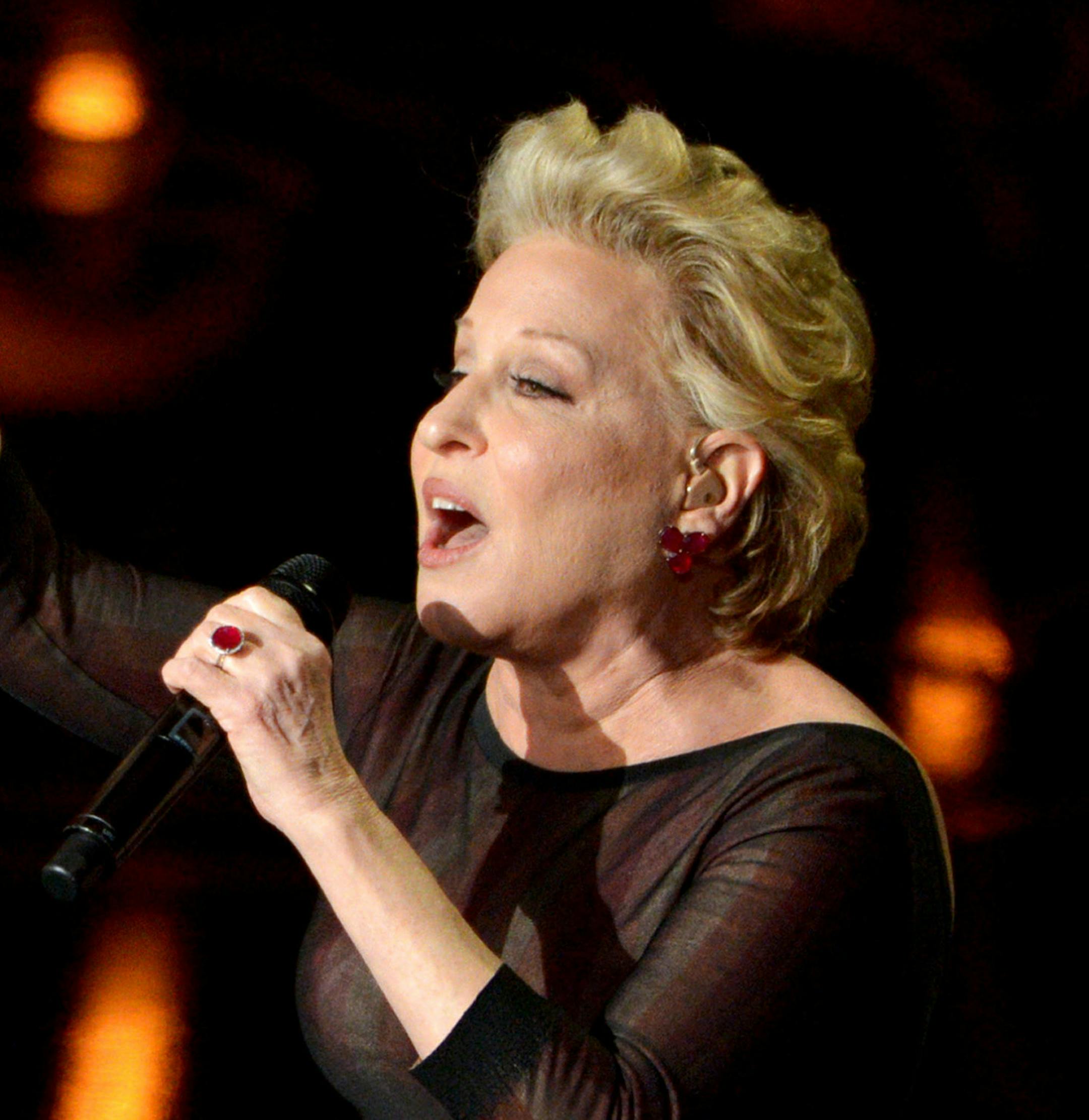 Bette Midler performs on stage during the Oscars at the Dolby Theatre on Sunday, March 2, 2014, in Los Angeles. (Photo by John Shearer/Invision/AP) ORG XMIT: CACJ466