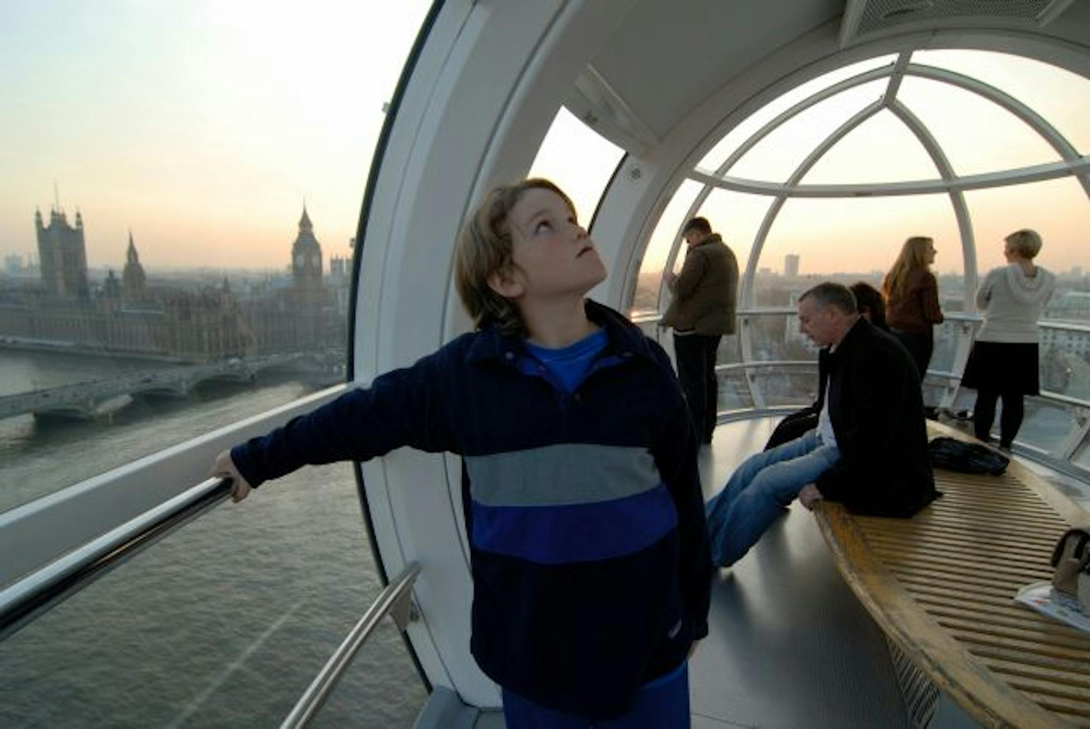 Julian scopes out the inside of an eye-pod aboard the London Eye.