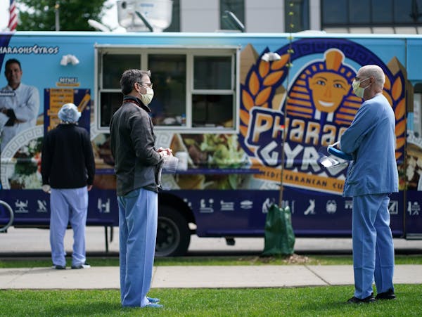 Doctors lined up during the lunch hour for Pharaoh&#x2019;s Gyros food truck at the University of Minnesota Medical Center.