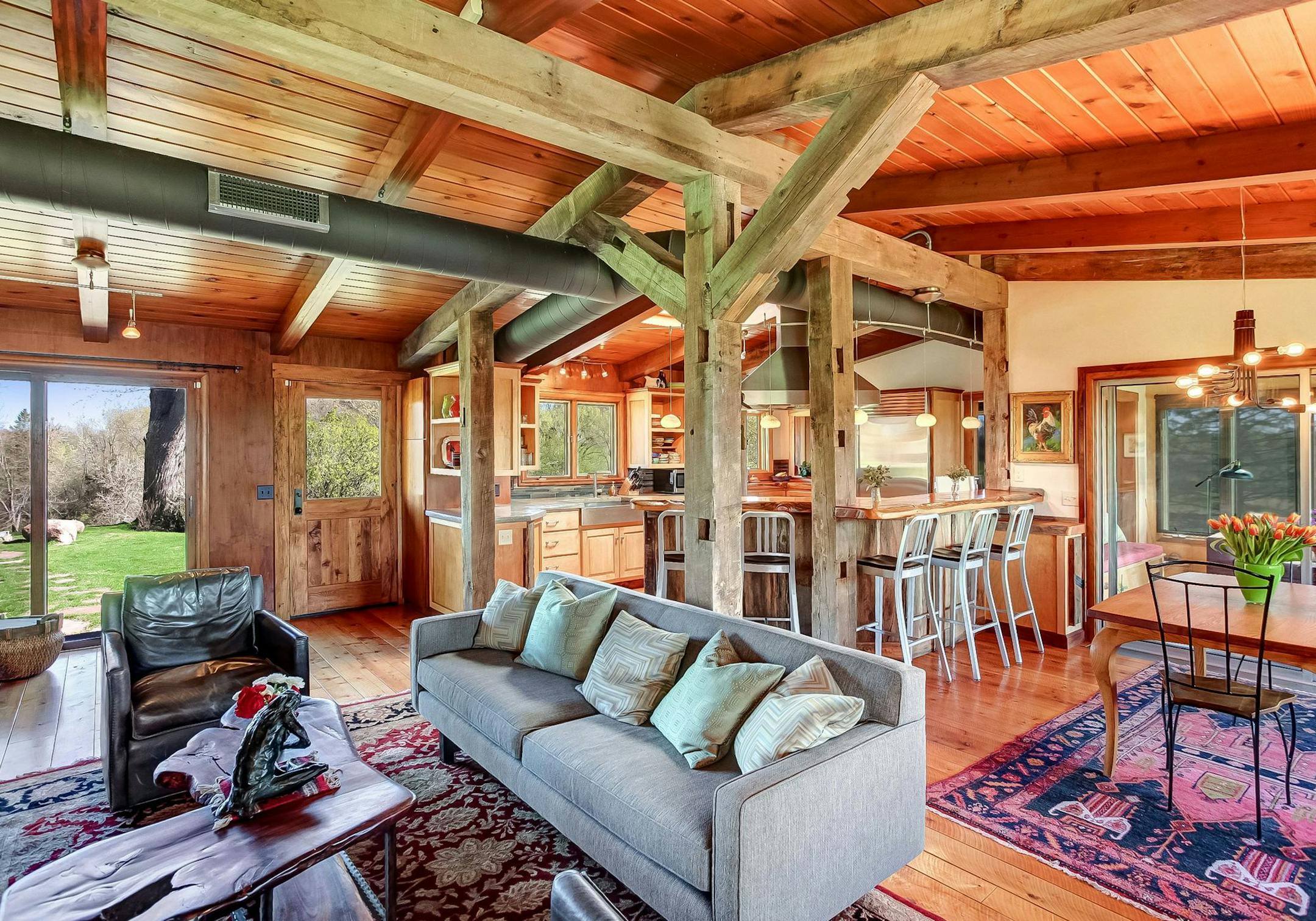 Homegazing - 1960s Medina split-entry house updated decades later by a woman who grew up there and her husband, a contractor. Credit 8710 Photography