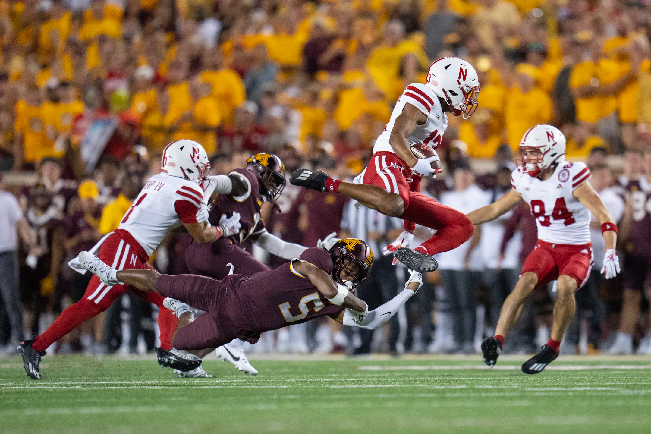 Gophers use timely big plays to stun Nebraska 13-10 in Big Ten football ...