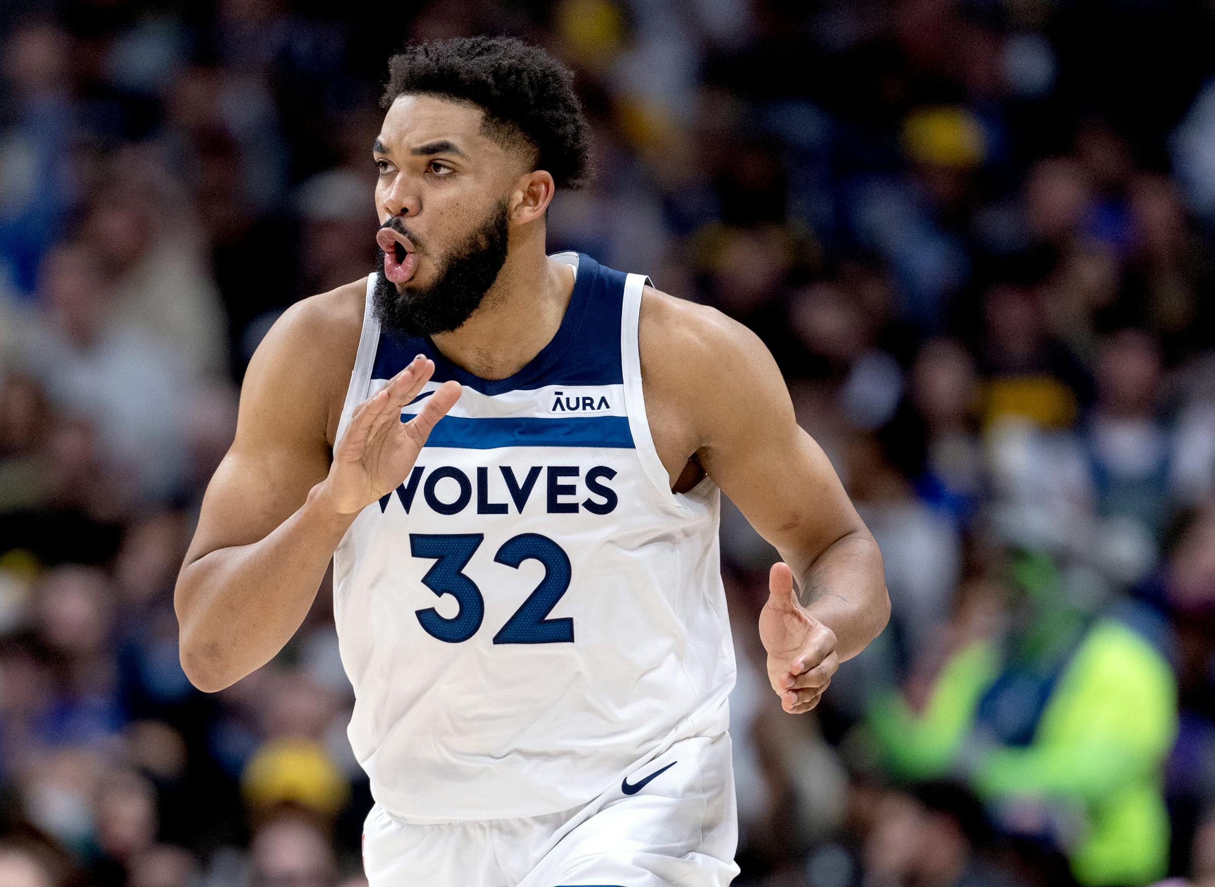 Timberwolves surpreendem a NBA ao enviar Karl-Anthony Towns para os Knicks