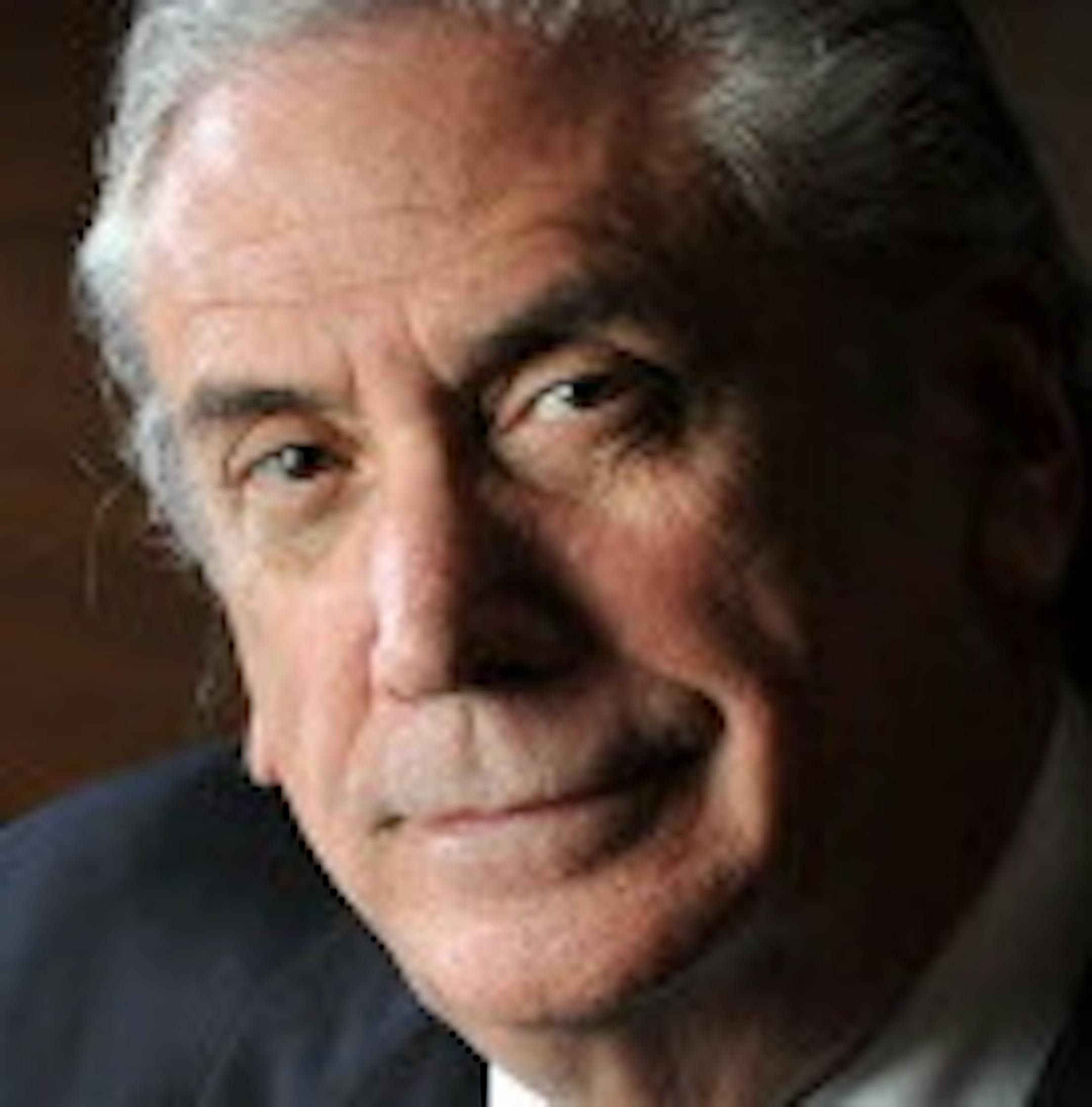 GLEN STUBBE ï gstubbe@startribune.com -- Tuesday , June 16, 2009 -- Minneapolis, Minn. -- ] Irwin Jacobs, chairman of VEC Technology. He intends to open a factory that will produce fiberglass blades for wind farms. Jacobs said the blades that he will manufacture will be made with a closed mold process so the blades will be stronger and more durable than current blades on the market.