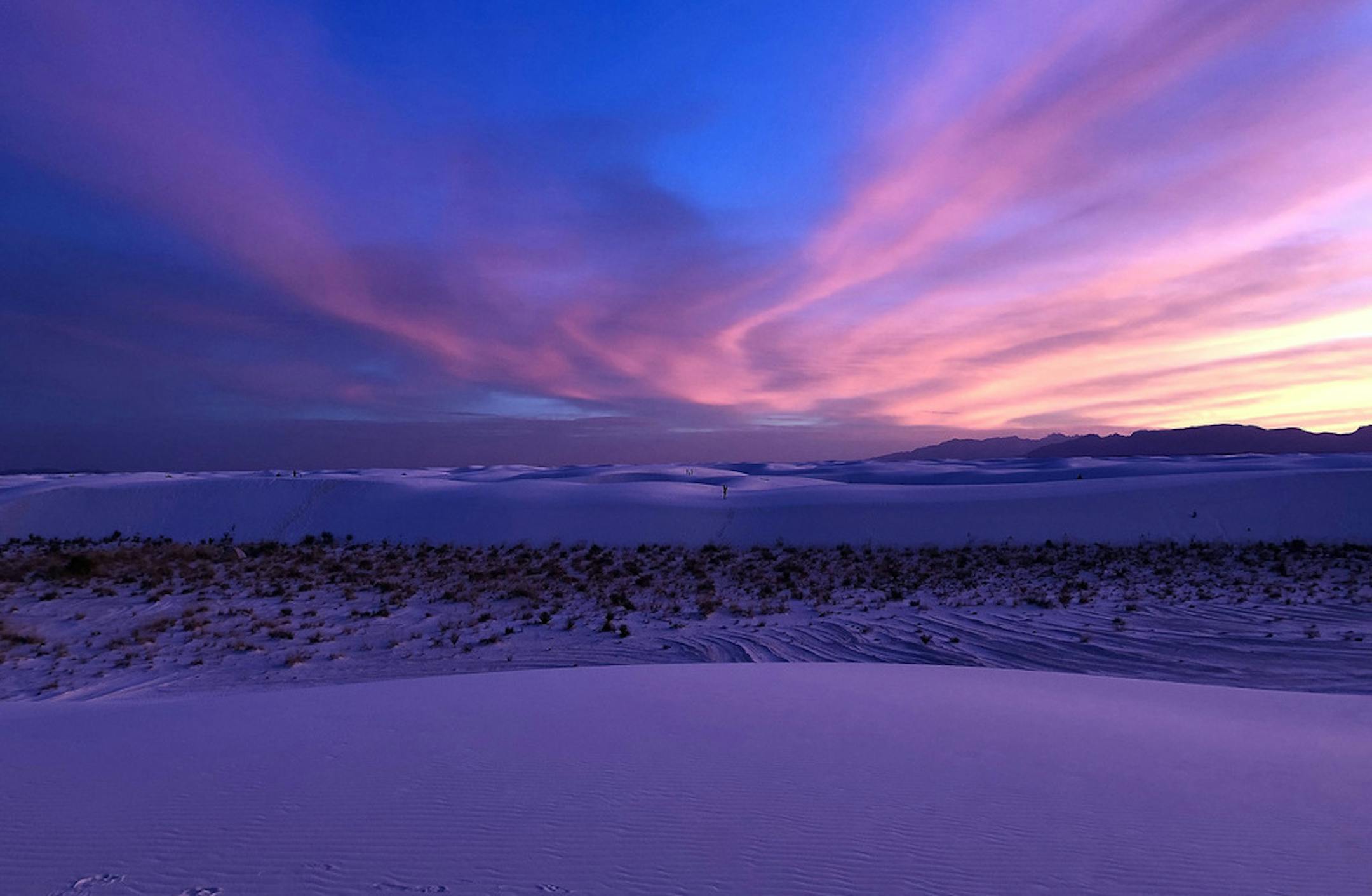 Sunset at White Sands paints the dunes in a striking lavender hue. (Melanie Radzicki McManus/Chicago Tribune/TNS) ORG XMIT: 1528924 ORG XMIT: MIN2001060340381511