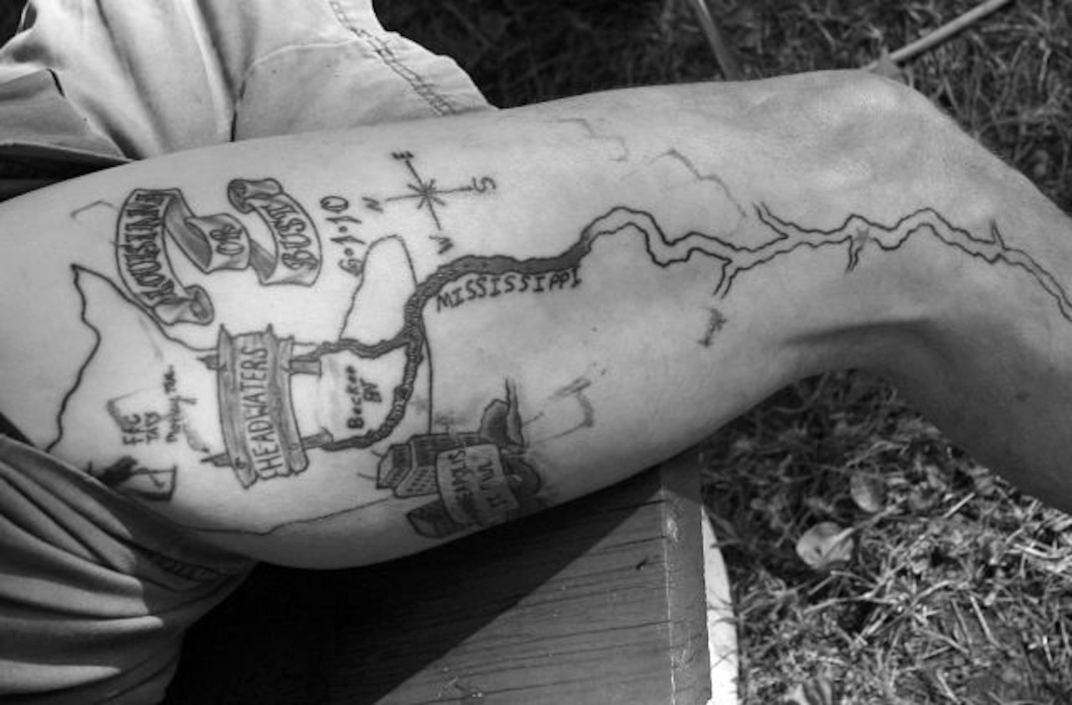 Robert van Vranken has a tattoo of the Mississippi River on his remaining leg. As his trip progresses, he has the river tattoo filled in.