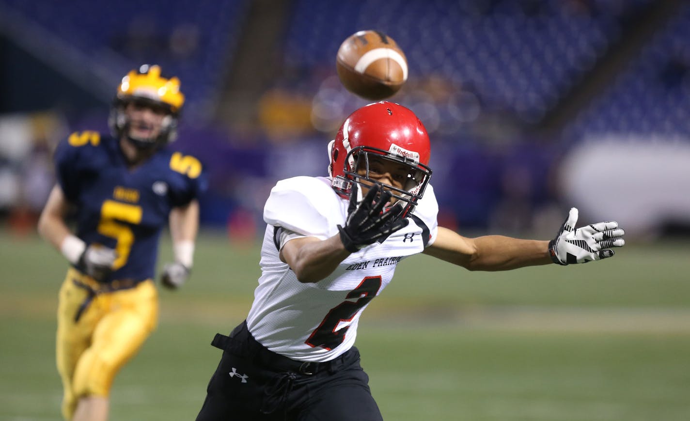 Eden Prairie's Andre Wallace couldn't pull in a pass near the endzone during the first half of the 6A State Championship at the Mall of America Field in Minneapolis, Min., Friday, November 29, 2013. ] (KYNDELL HARKNESS/STAR TRIBUNE) kyndell.harkness@startribune.com