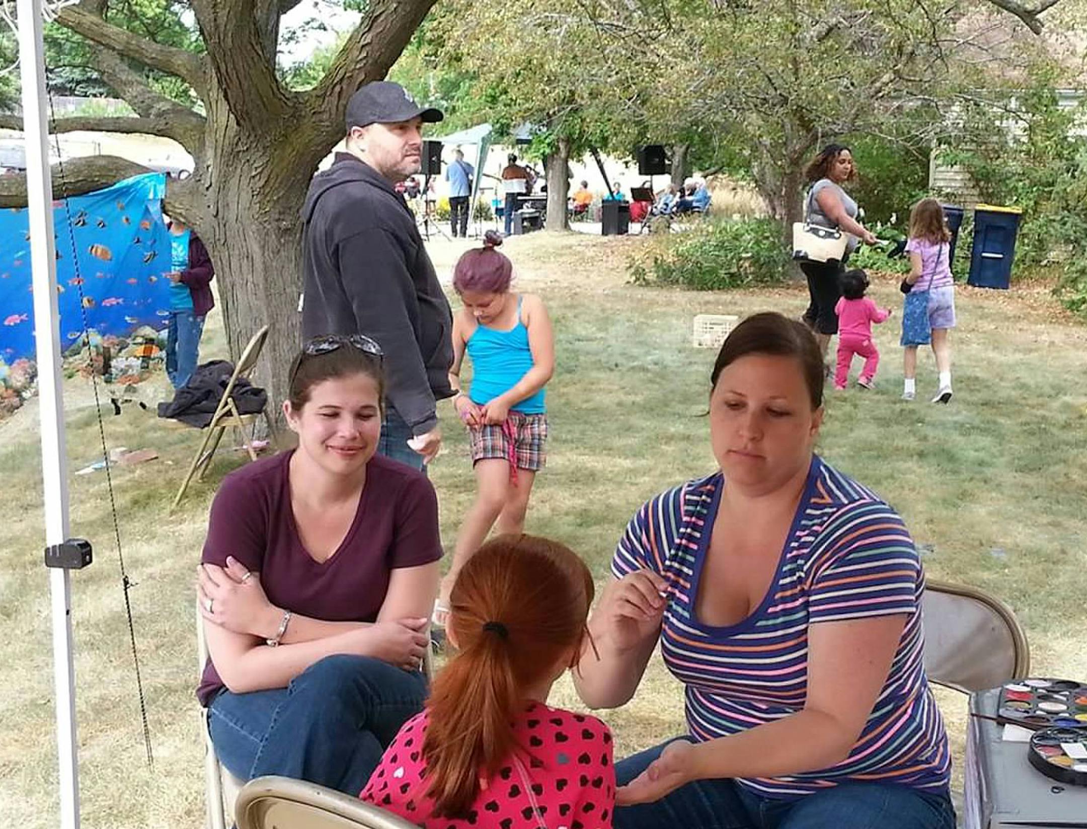 Open Circle Church in Burnsville will hold its annual Harvest Festival on Saturday, September 13, from 8 a.m. to 2 p.m. The event includes a yard sale; live music; bounce house and other kids activities; meal with grilled burgers and hot dogs; a bake sale; and more. Proceeds support Dakota Woodlands Shelter, a provider of shelter and supportive services to homeless women and families in Eagan. Open Circle Church is located at 2400 Highland Drive in Burnsville. For more information, visit www.ope