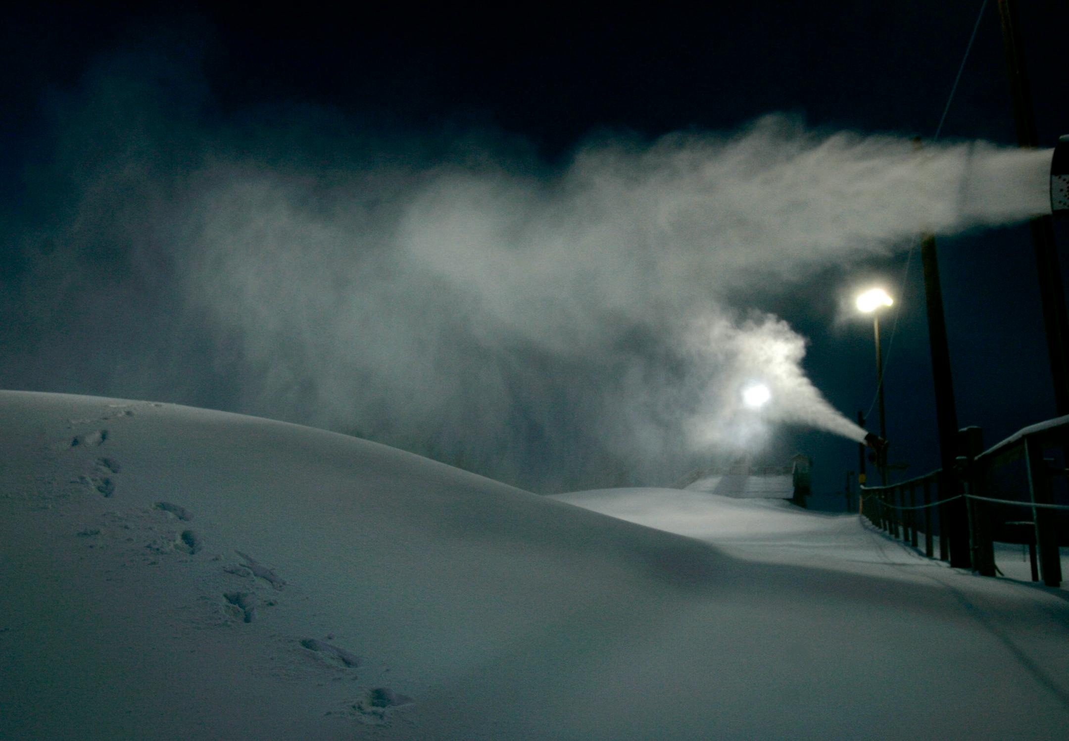 DAVID JOLES � djoles@startribune.comBurnsville, MN - Nov. 30, 2007 - Freshly made snow blankets the slopes of Buck Hill ski resort. While much of the state is awaiting the arrival of the season's first significant snow fall, the snow making crew at Buck Hill has been working 24/7 to get the slopes ready for the ski season, creating a base that is already 6-24 inches deep. Doing that, is not easy, said Buck Hill general manager Don McClure, who has a staff of eight snowmakers and groomers workin