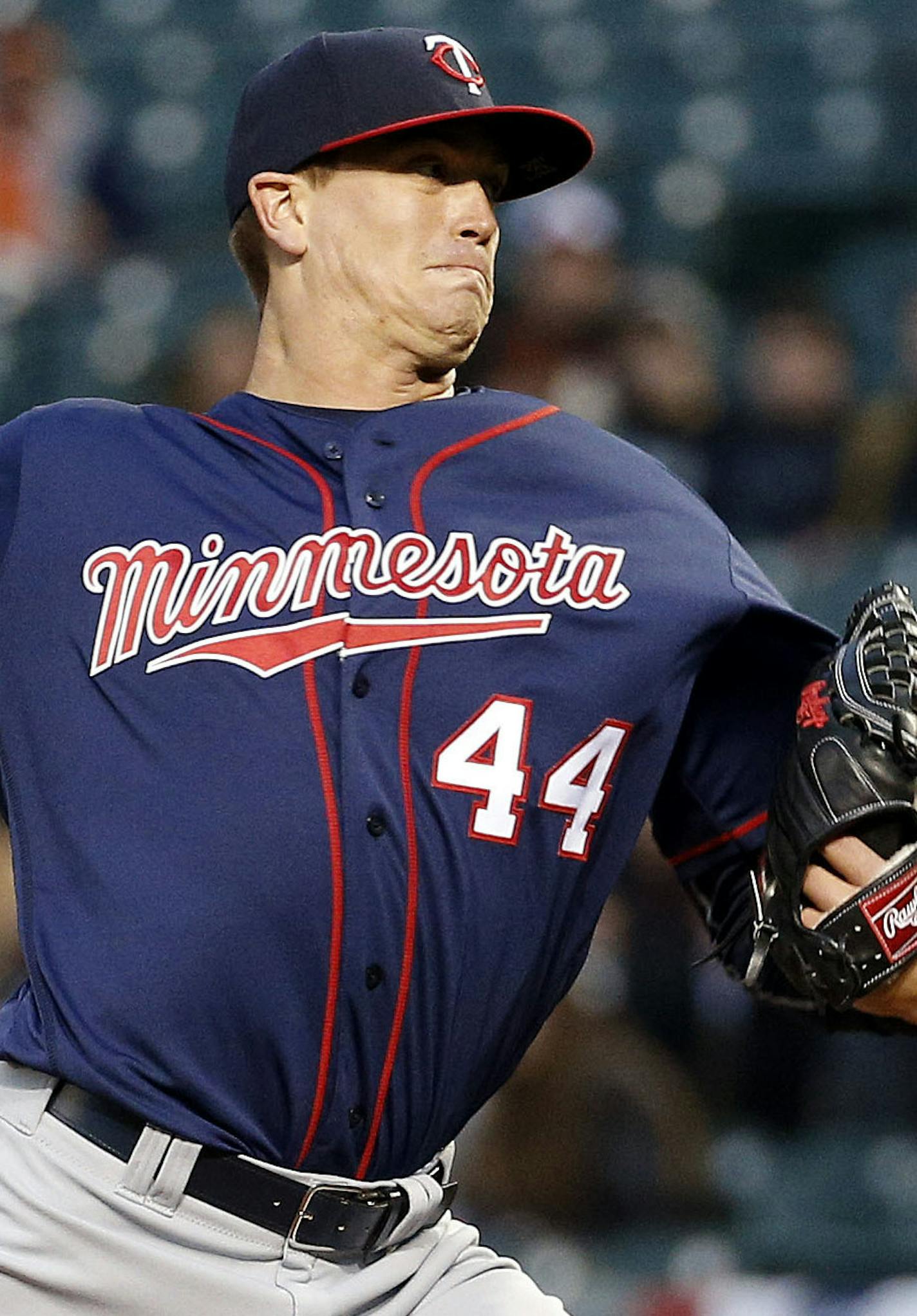 Minnesota Twins starting pitcher Kyle Gibson throws to the Baltimore Orioles in the first inning of a baseball game in Baltimore, Wednesday, April 6, 2016. (AP Photo/Patrick Semansky)