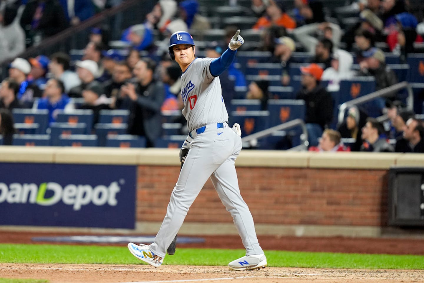 Shohei Ohtani Homers As The Dodgers Rout The Mets 8-0 For 2-1 Lead In NLCS