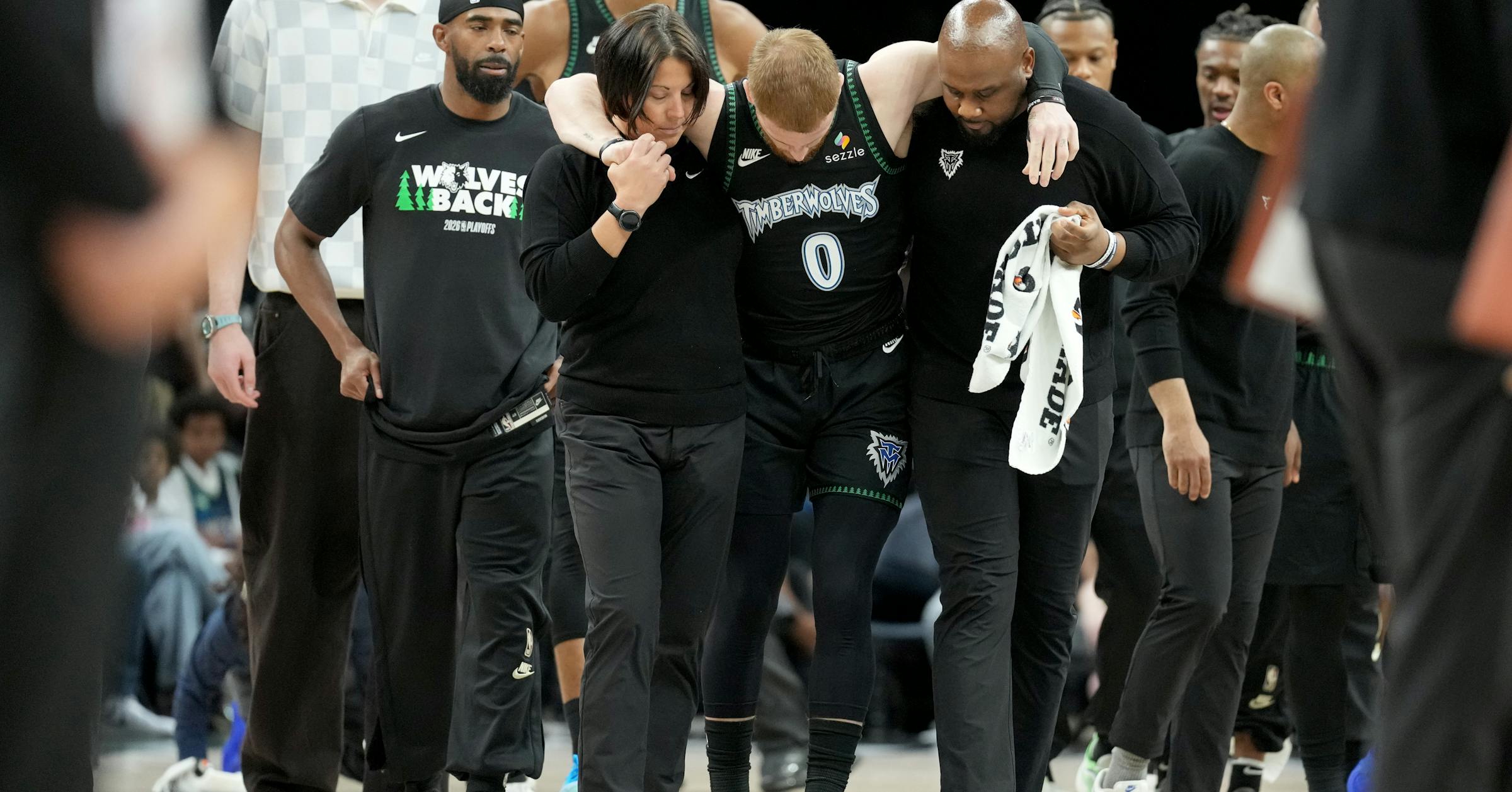 Wolves' DiVincenzo suffers torn Achilles moments into Game 4 vs. Nuggets
