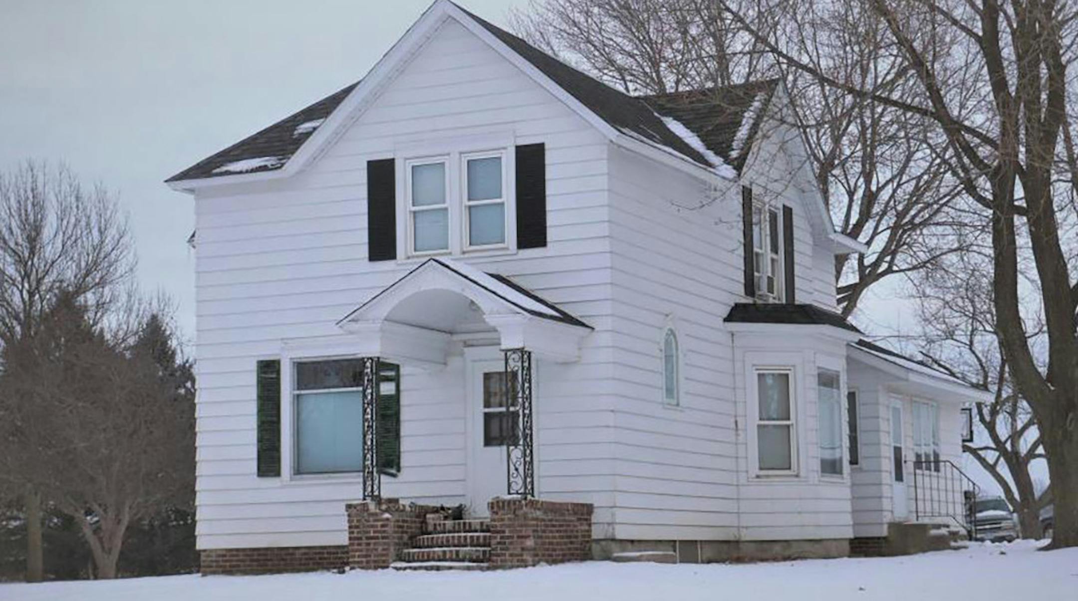 Hastings
Built in 1904, this four-bedroom, two-bath house has 2,489 square feet and features four bedrooms on one level, unfinished basement, porch and 3-car detached garage on a 3.8-acre lot in a rezone land use area. Listed by Wayne Beissel, 612-599-5534, and Greg Jablonske, 651-248-0366, Edina Realty.