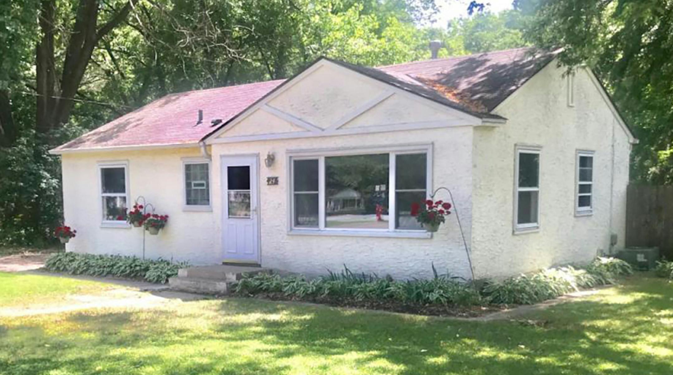 Circle Pines
Built in 1948, this three-bedroom, two-bath house has 978 square feet and features three bedrooms on one level, hardwood floors, built-ins, eat-in kitchen, patio and two-car detached garage . Listed by Terry Maxon, Keller Williams Classic Realty Northwest, 612-963-9314.