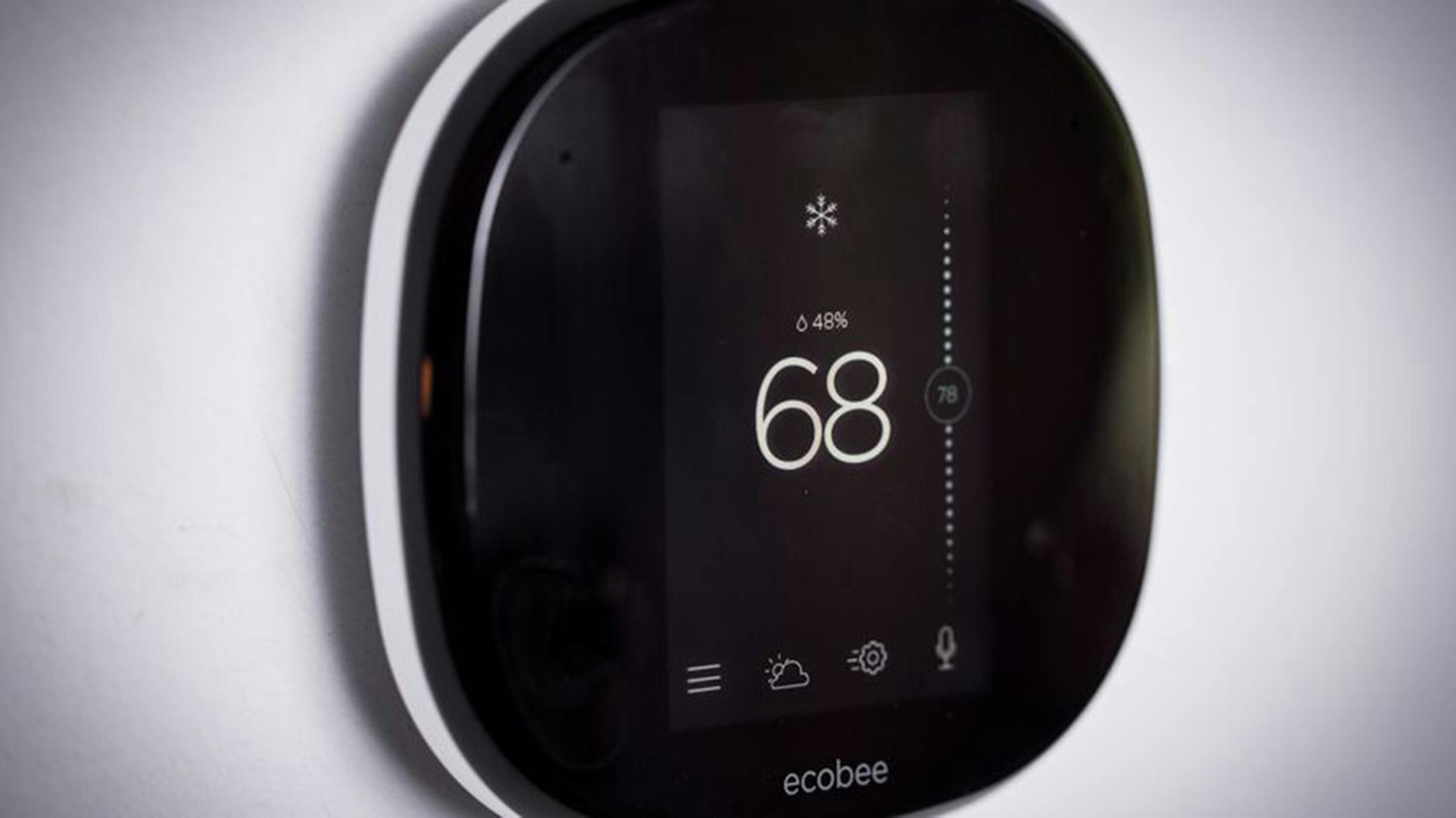 There's no comparison -- the Ecobee4 is the best smart thermostat available today. (Chris Monroe/CNET/TNS) ORG XMIT: 1217711